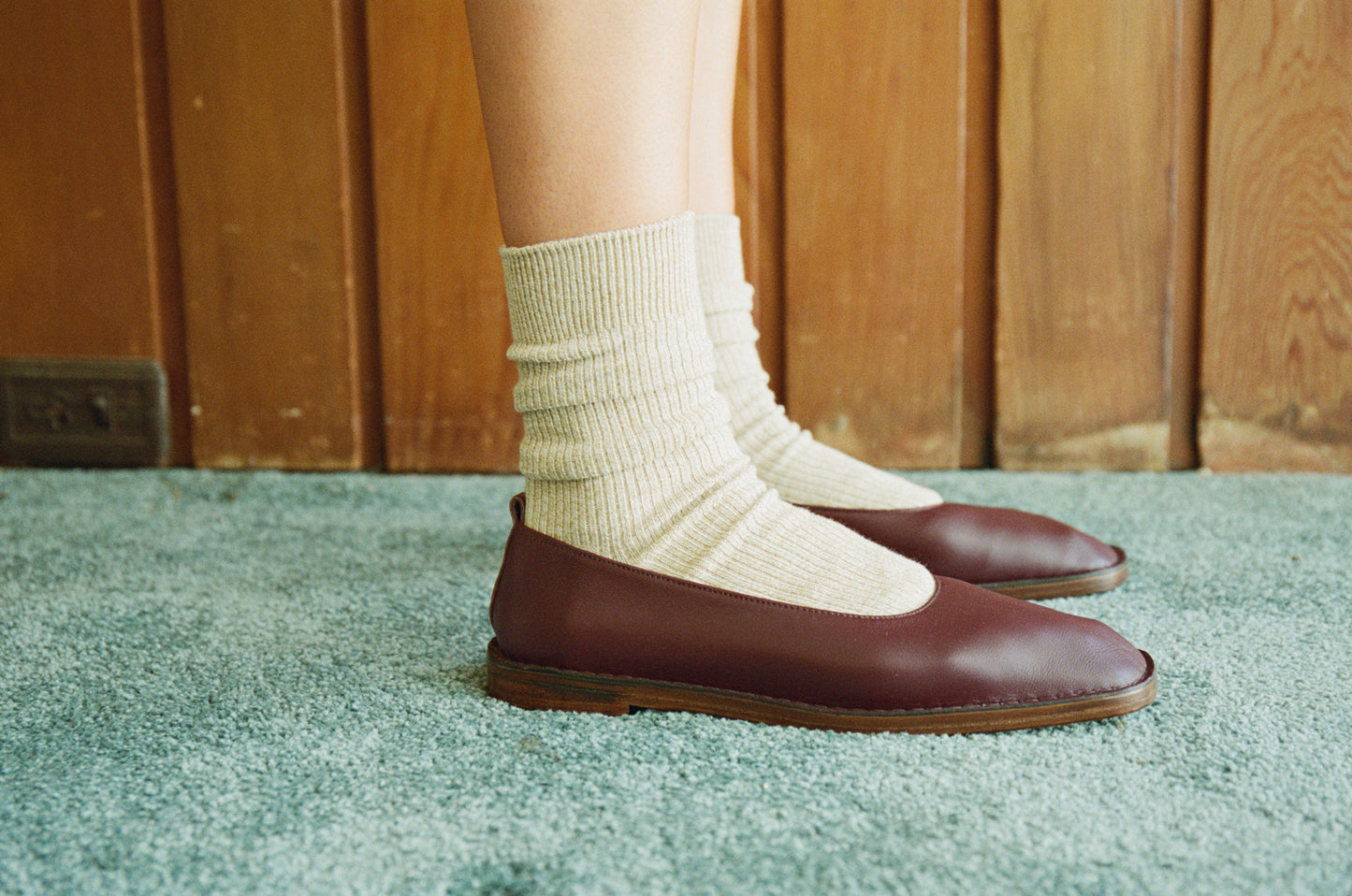 FLAT SABINE BURGUNDY