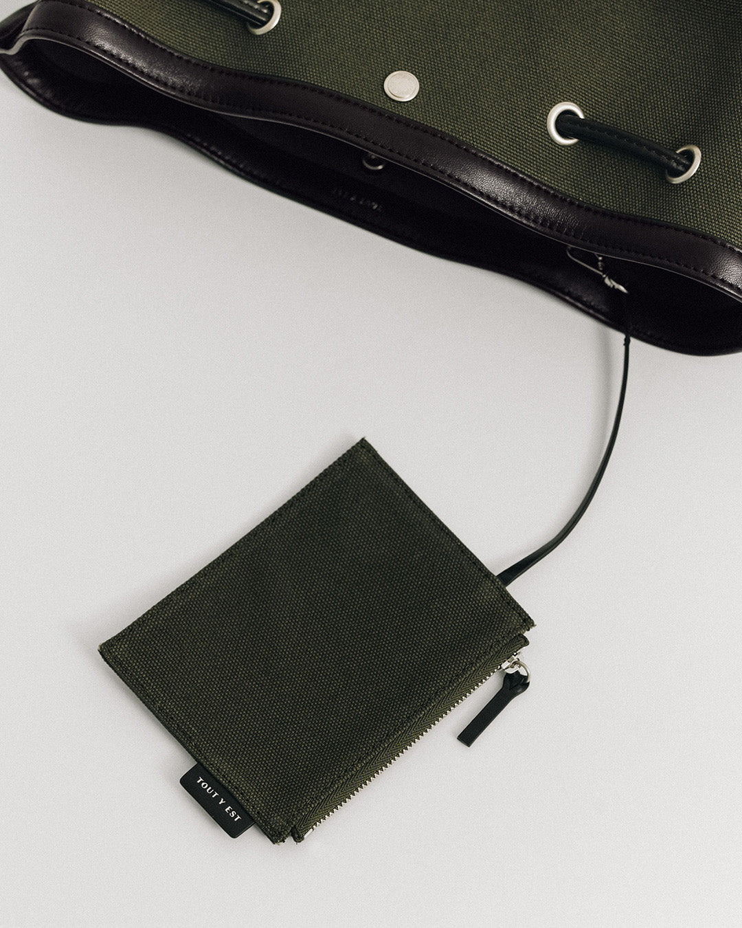 SAC COQUILLE BUCKET KHAKI