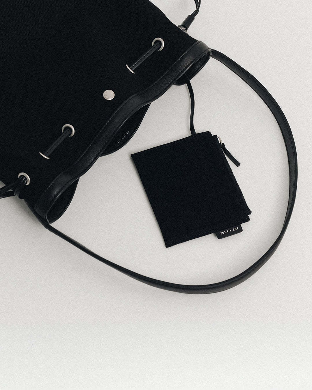 SAC COQUILLE BUCKET BLACK