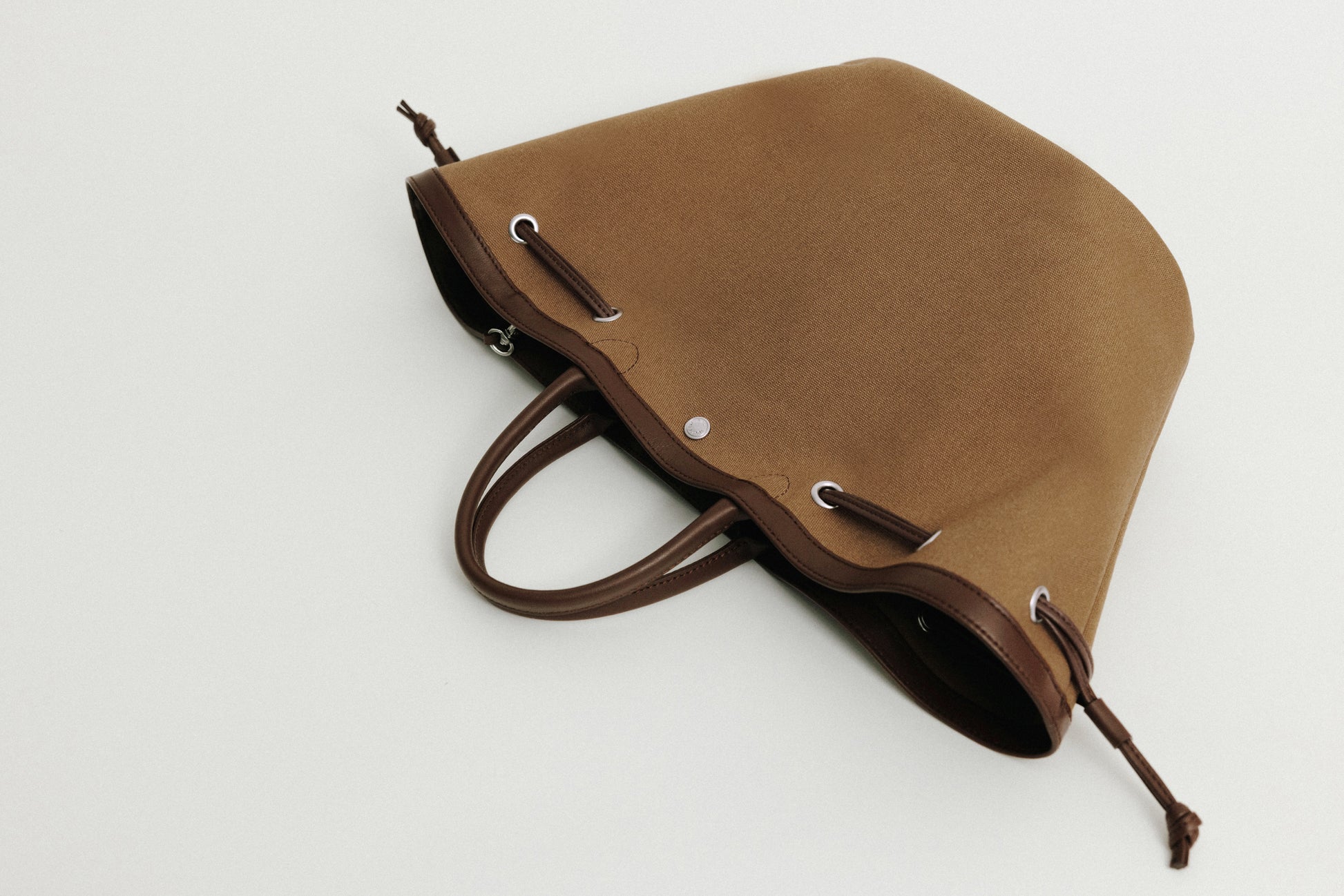 SAC COQUILLE SMALL TAN
