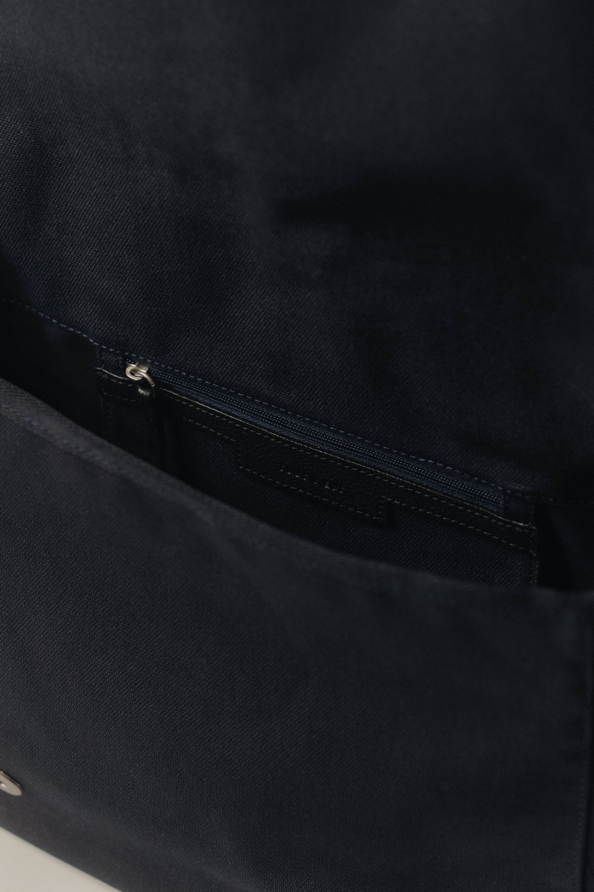 SAC BOUT SMALL NAVY