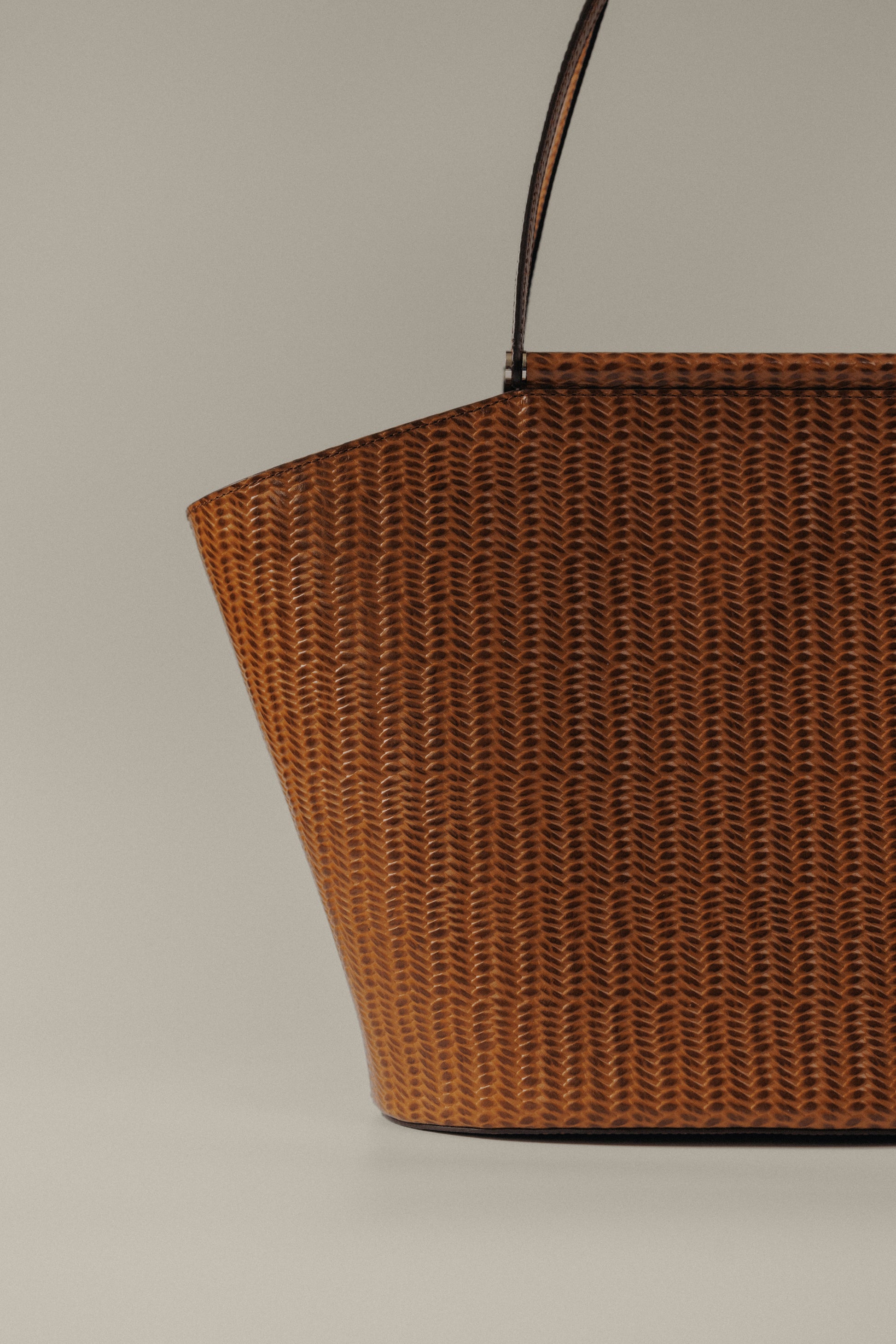 SAC ÉTIRÉ WEAVE BROWN