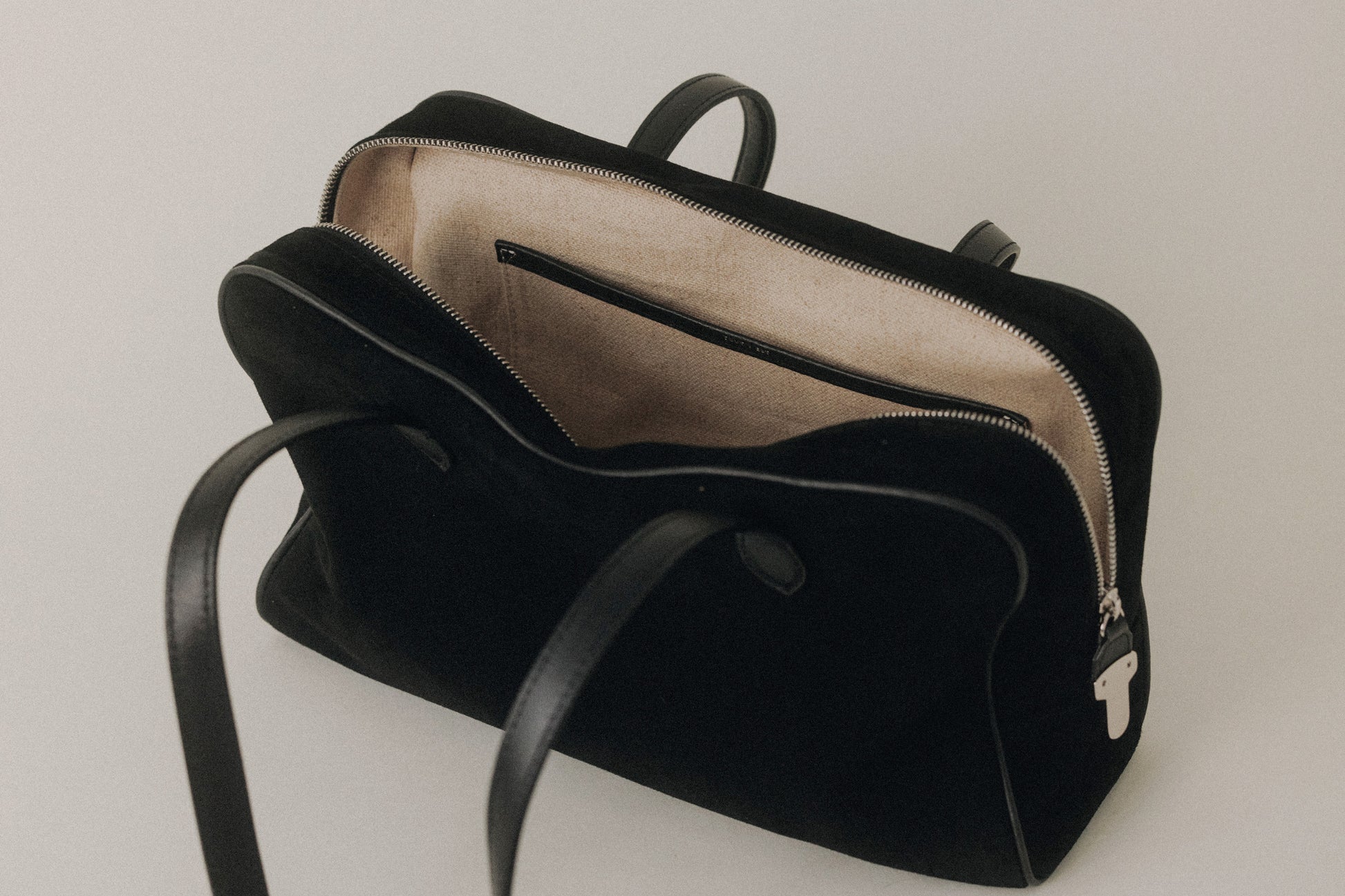 SAC LOQUET SUEDE BLACK