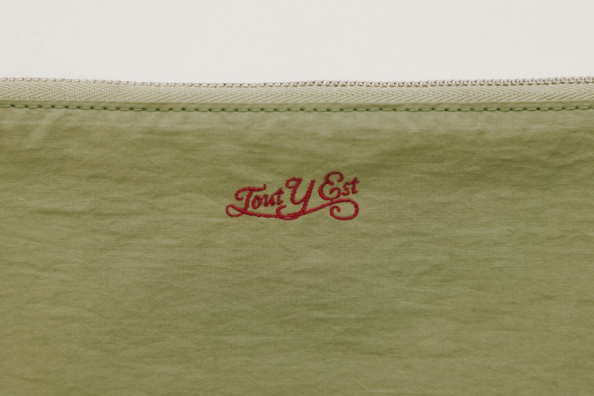 POCHETTE CARRÉE OLIVE