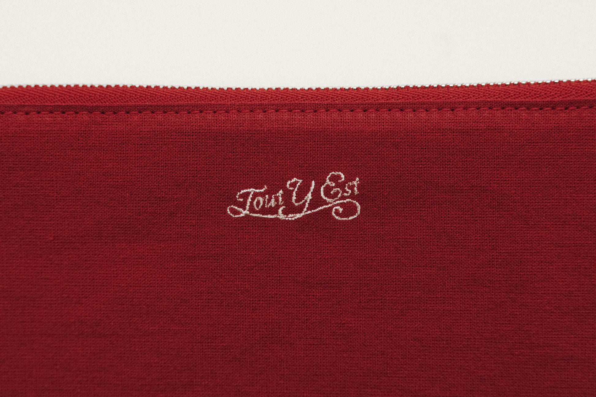 POCHETTE CARRÉE RED
