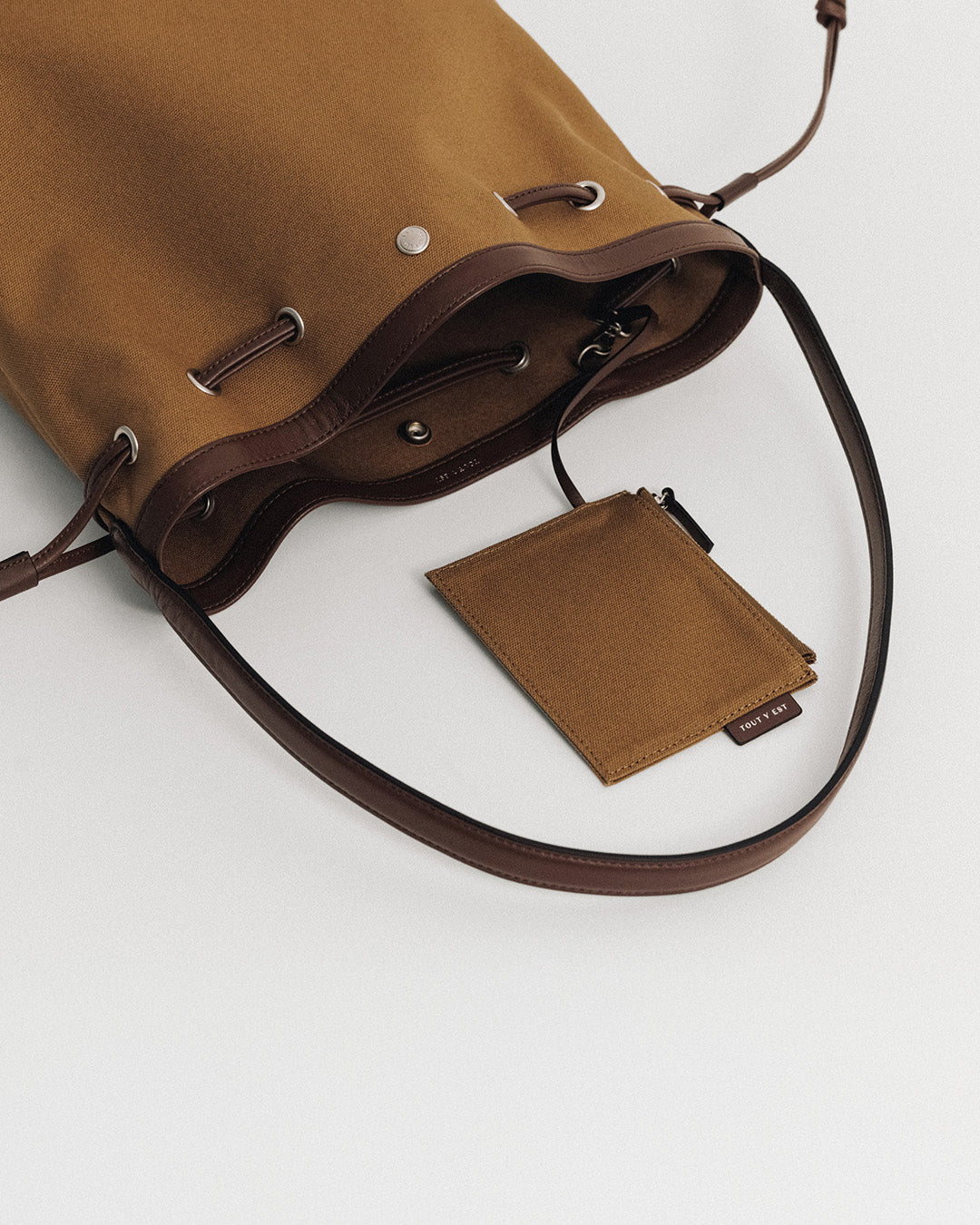 SAC COQUILLE BUCKET TAN