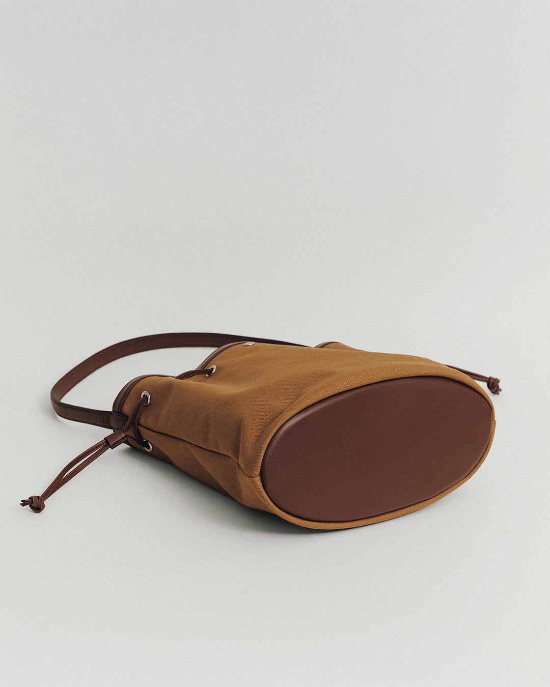 SAC COQUILLE BUCKET TAN