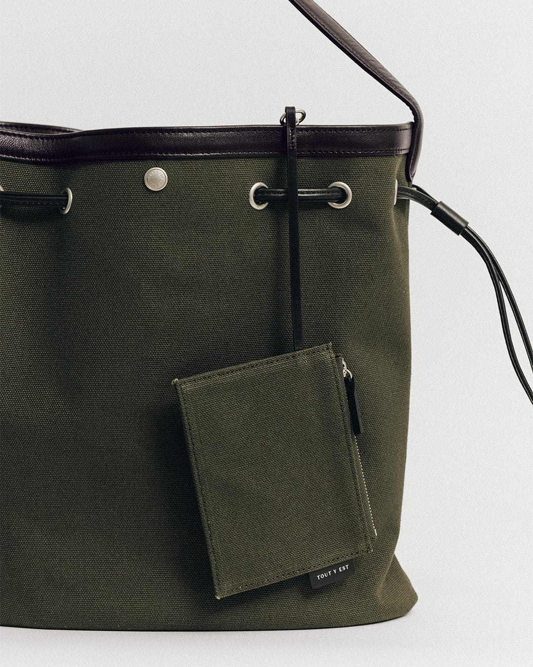 SAC COQUILLE BUCKET KHAKI