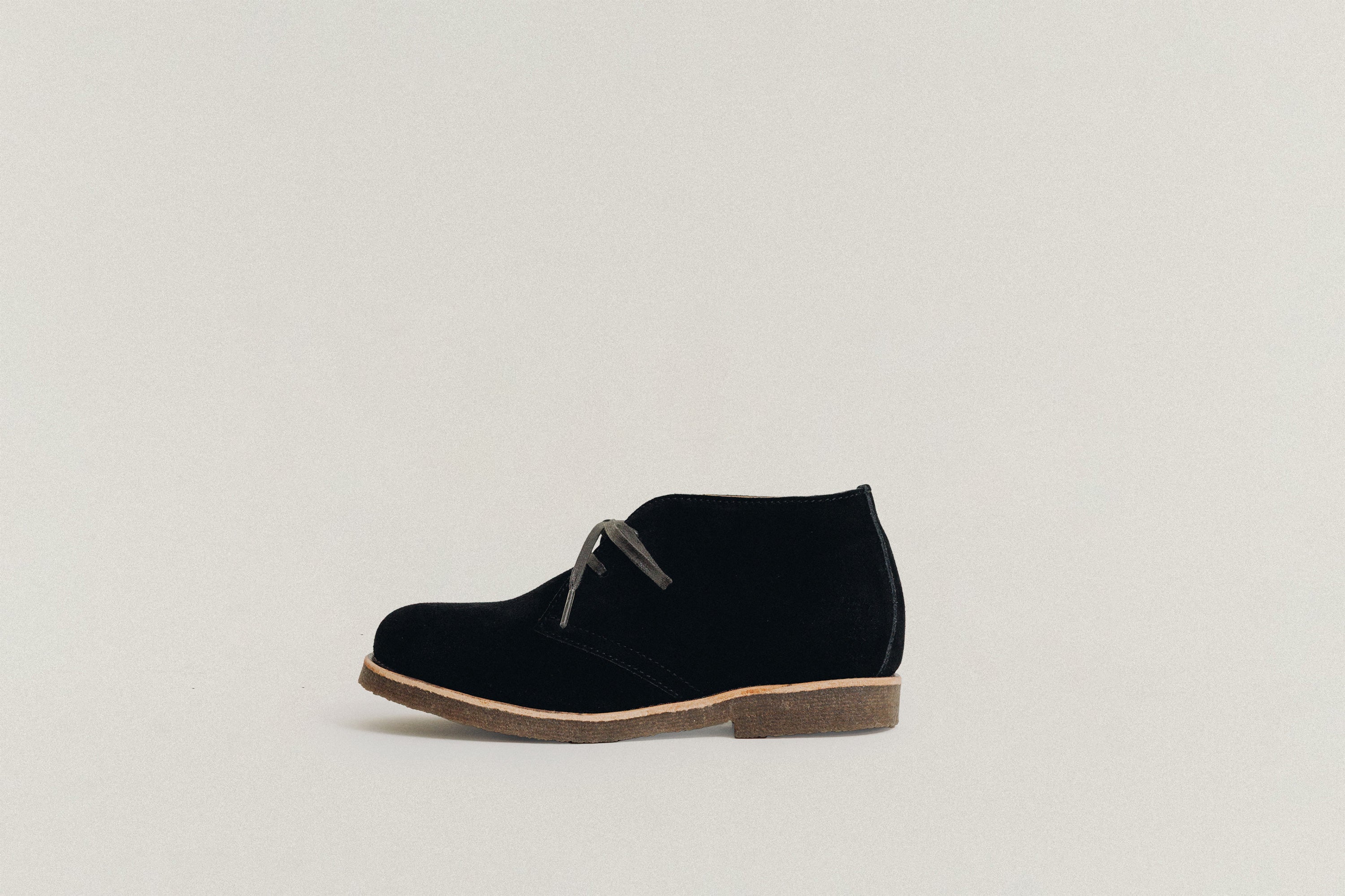 SHOES – TOUT Y EST