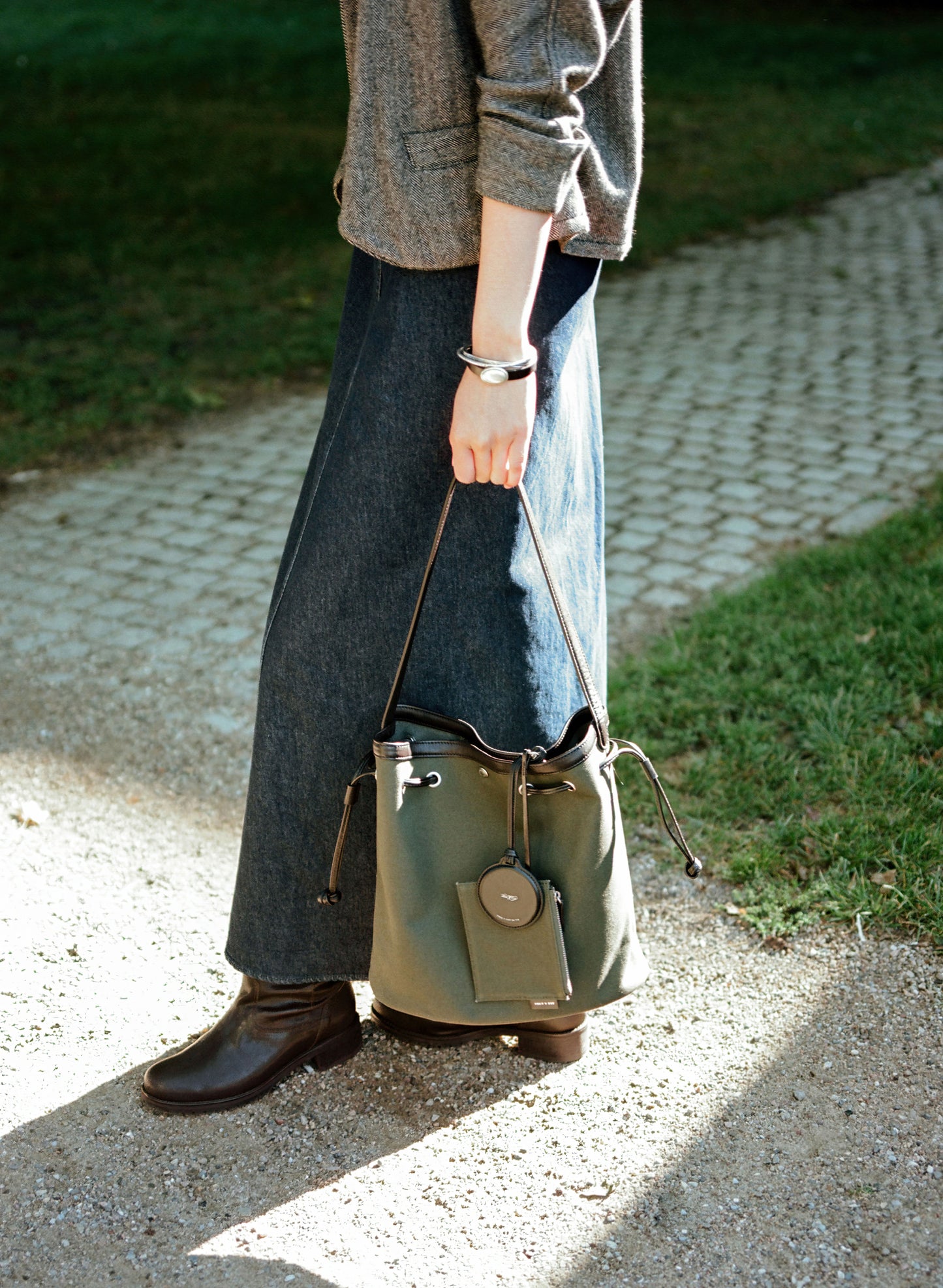 SAC COQUILLE BUCKET KHAKI