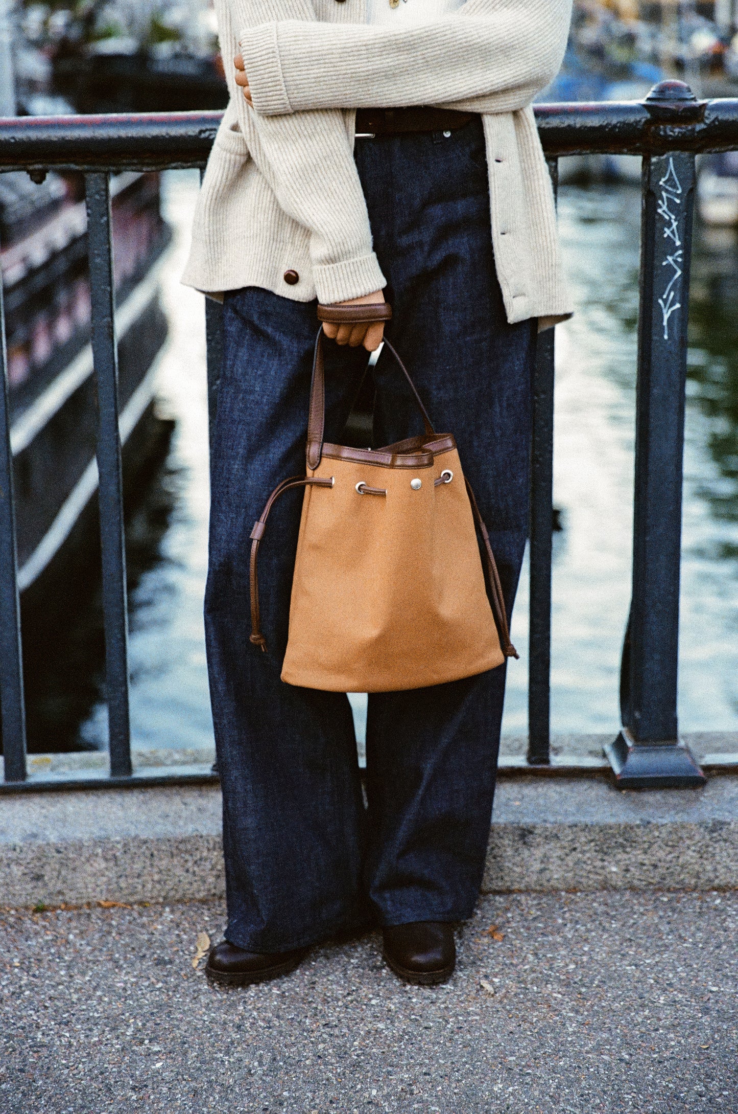 SAC COQUILLE BUCKET TAN