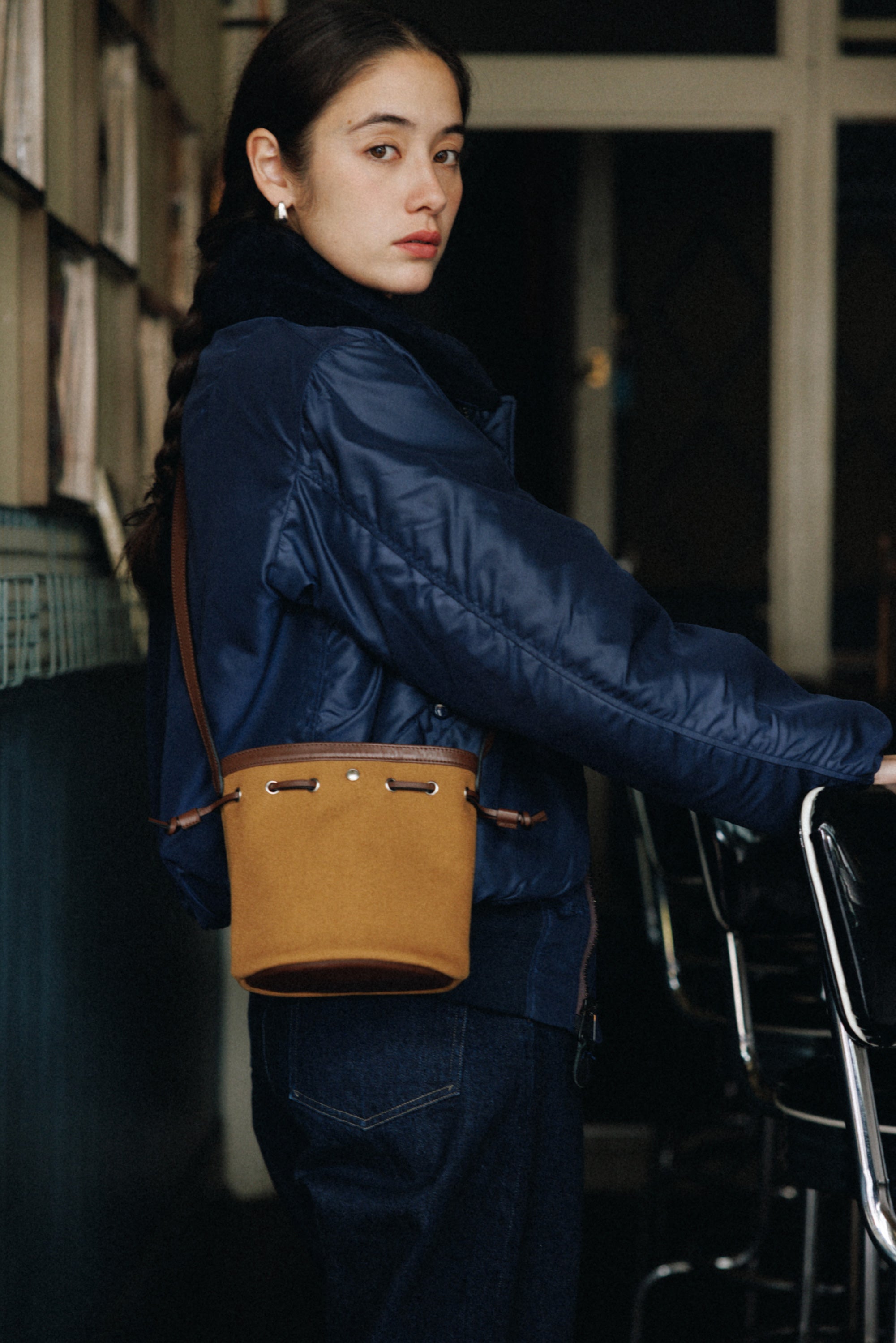 SAC COQUILLE BUCKET MINI TAN – TOUT Y EST