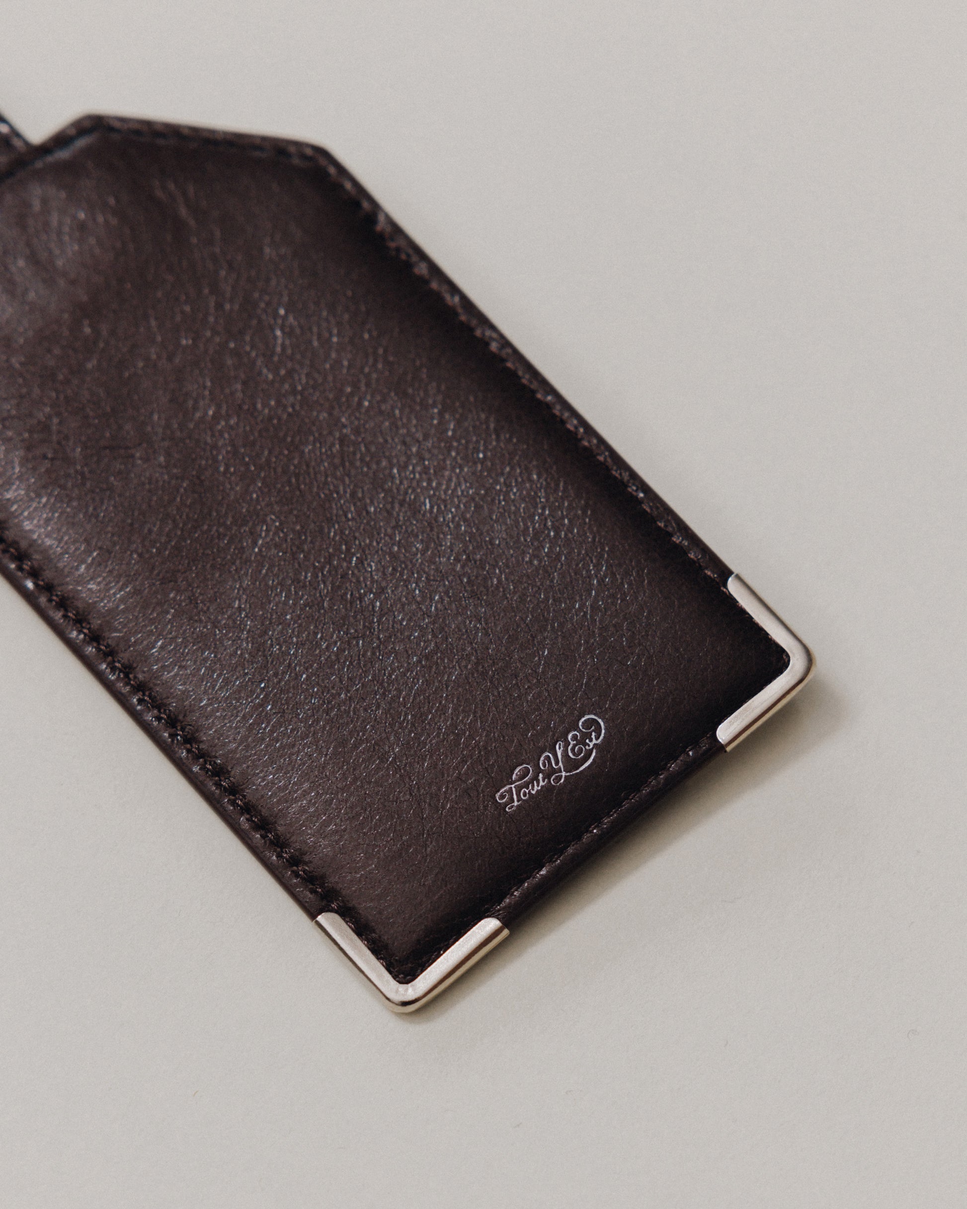 VOYAGE ÉTIQUETTE BROWN