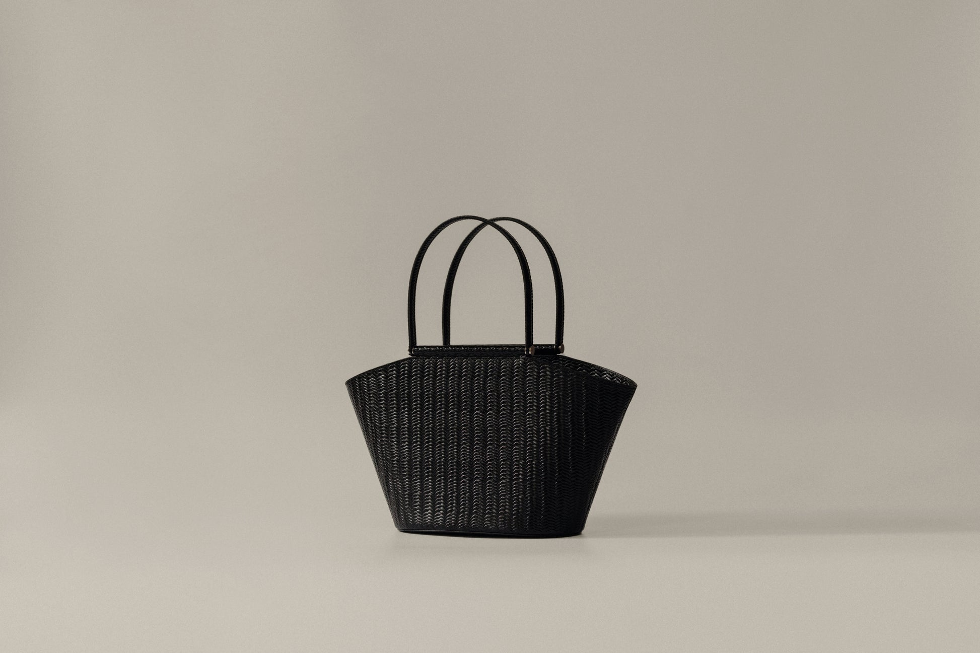 SAC ÉTIRÉ SMALL WEAVE BLACK