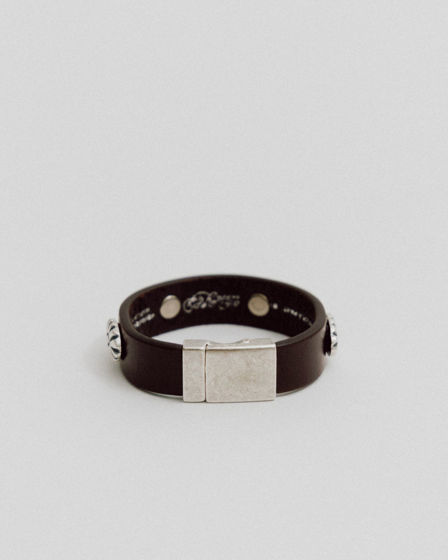 BRACELET CLOUTÉE BROWN