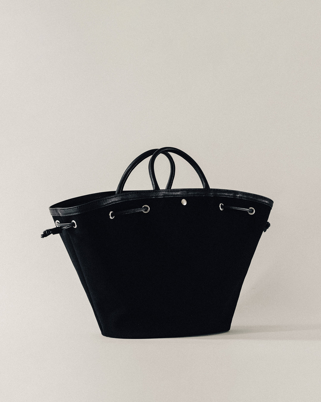 SAC COQUILLE BLACK – TOUT Y EST