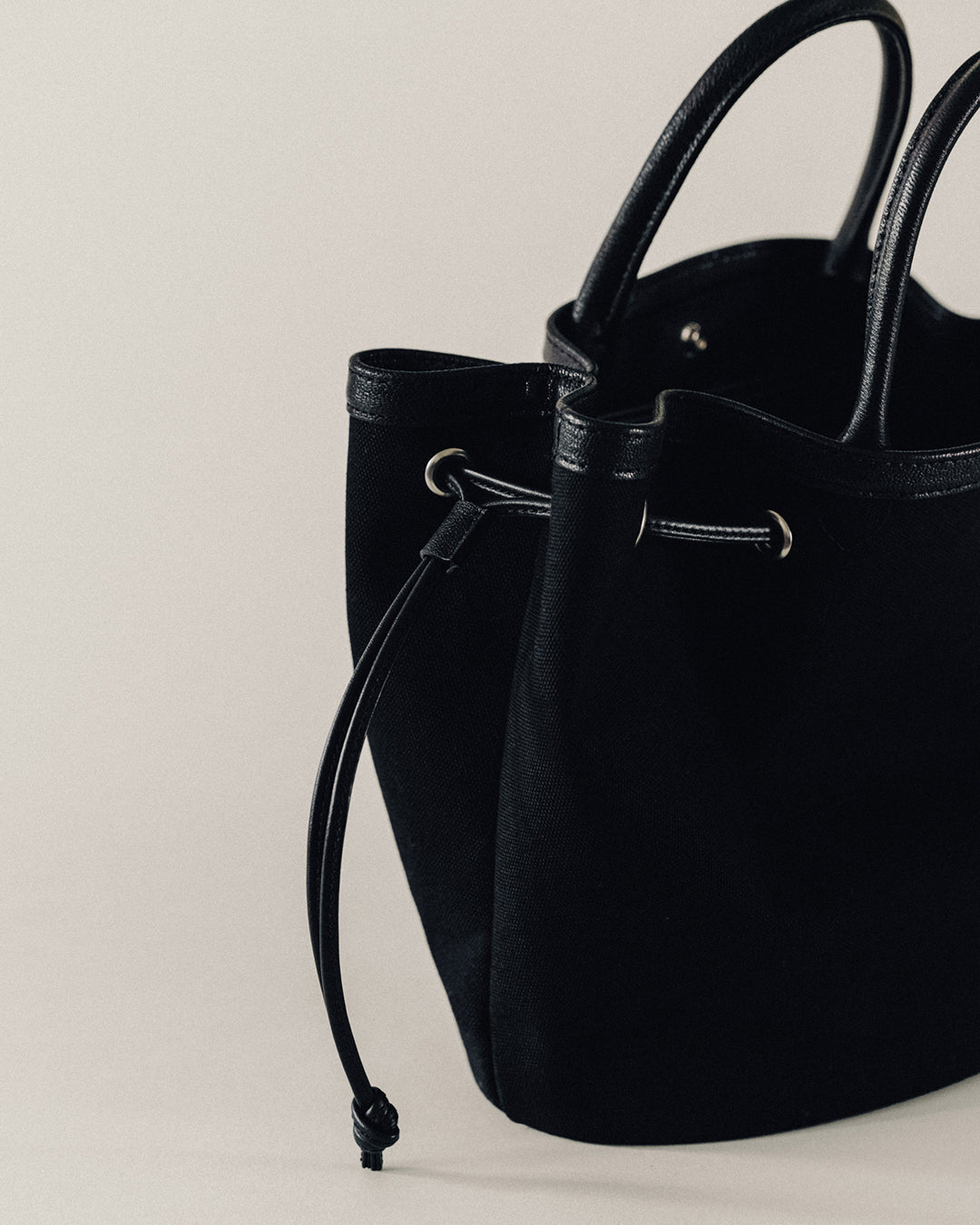 SAC COQUILLE SMALL BLACK – TOUT Y EST