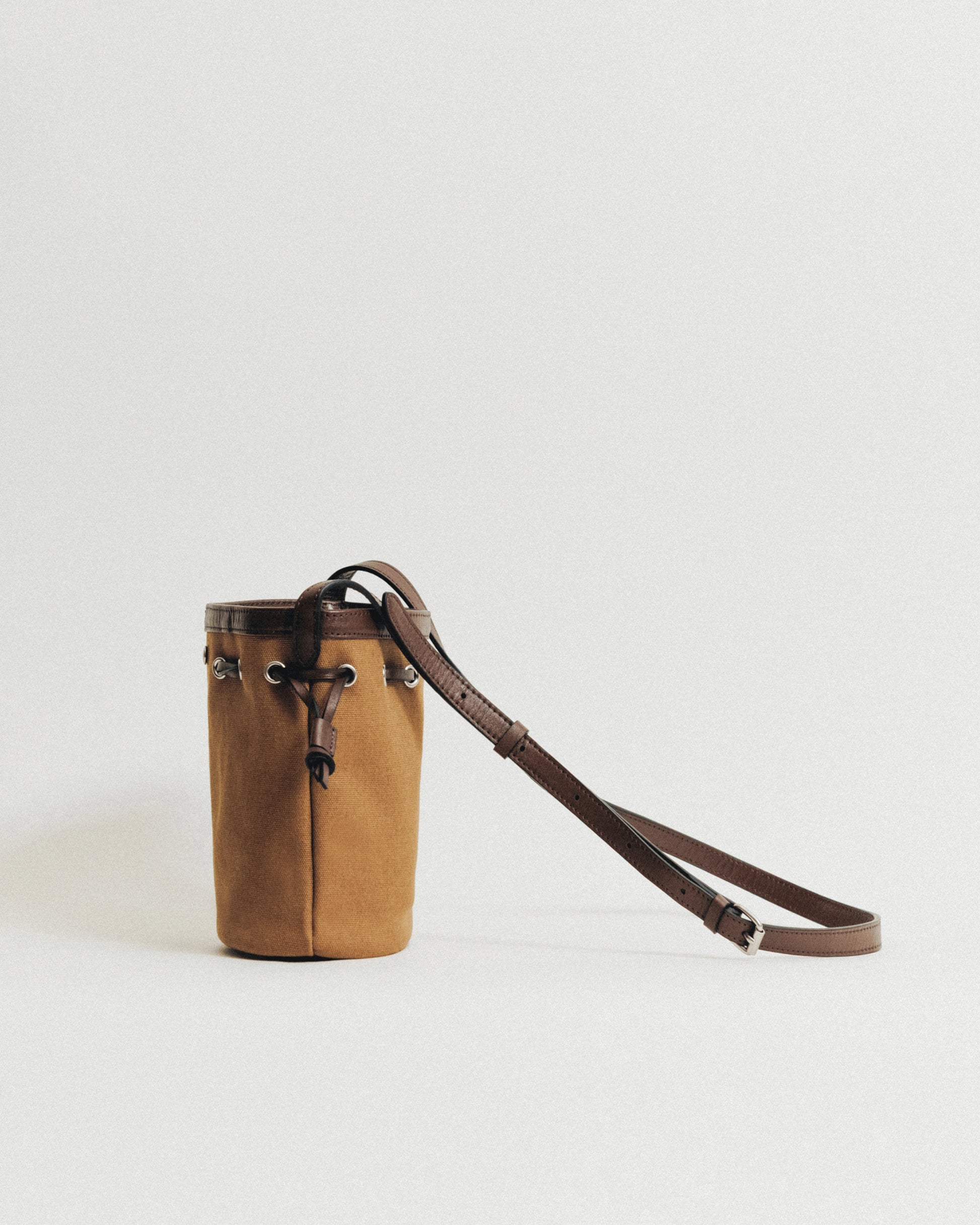 SAC COQUILLE BUCKET MINI TAN