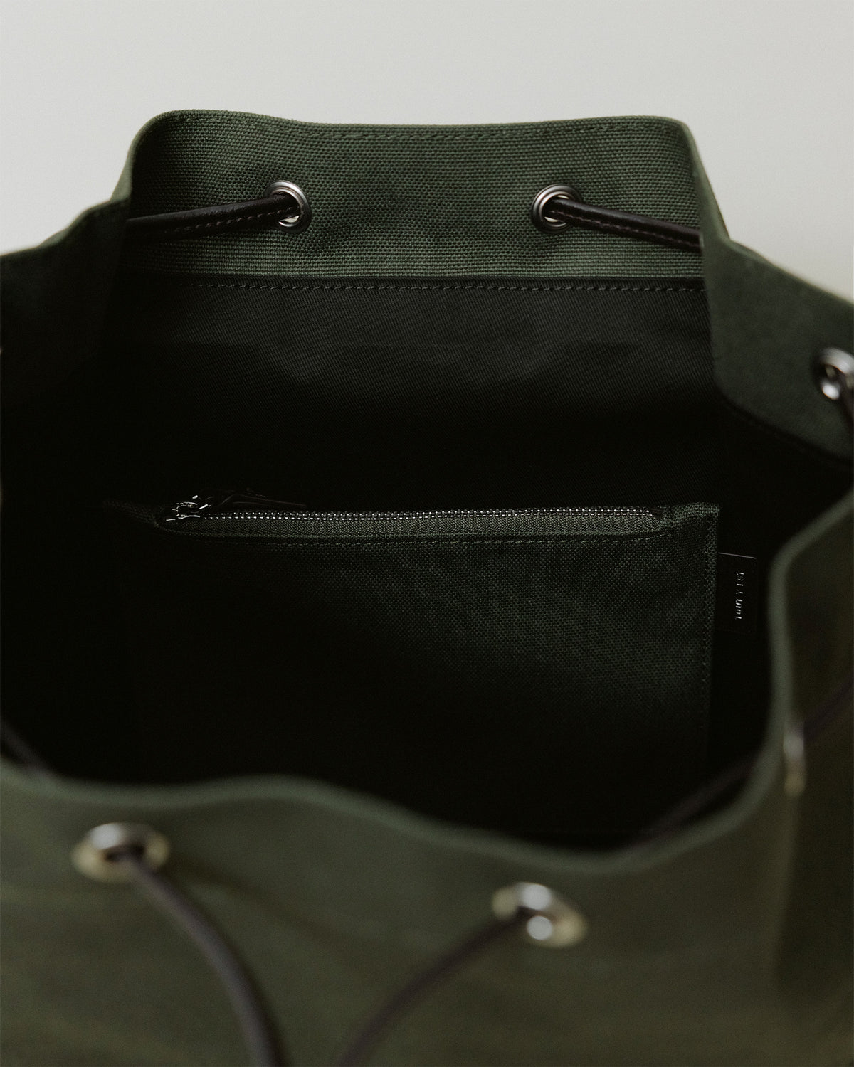 SAC À DOS COQUILLE KHAKI