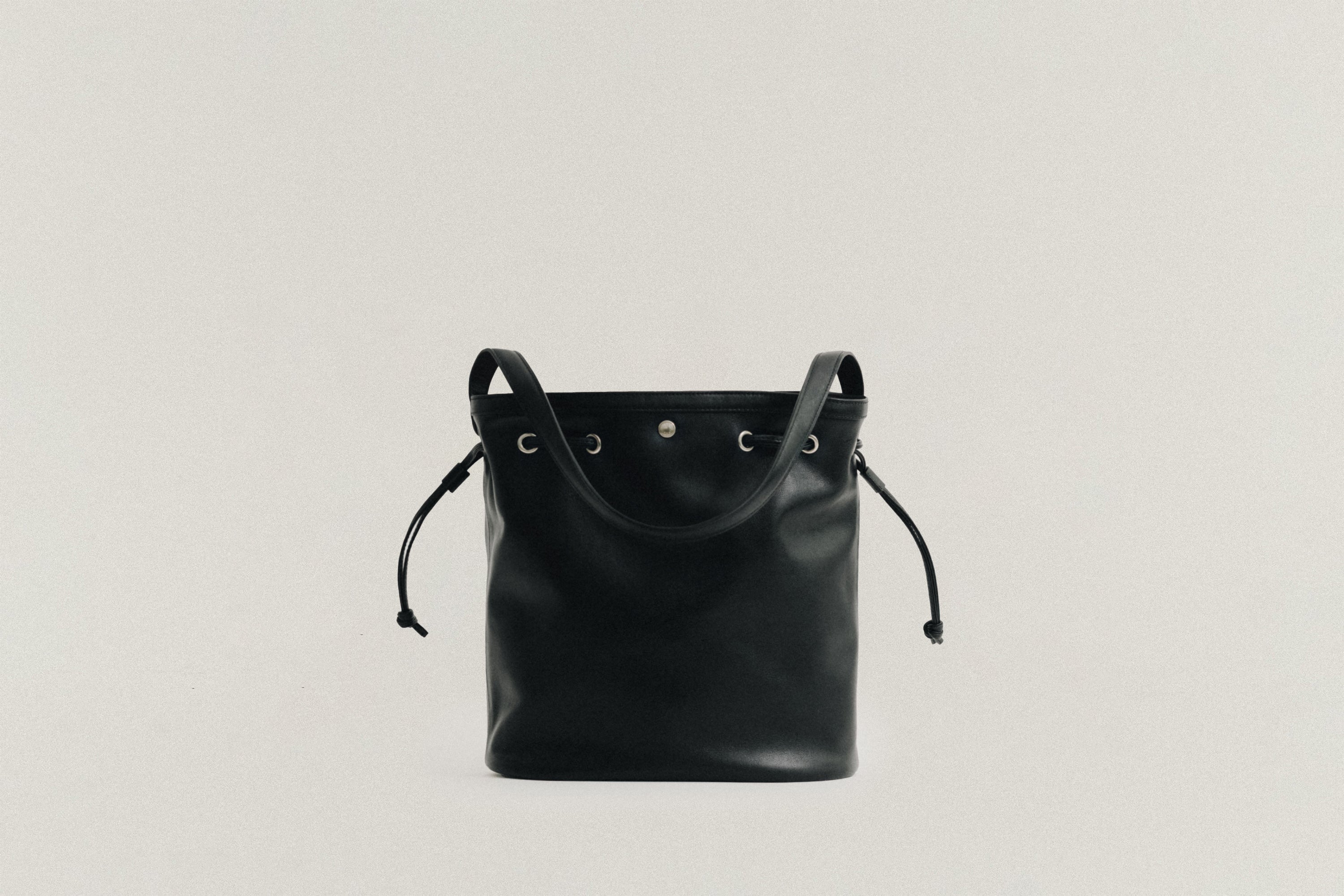 toutyest SAC COQUILLE BUCKET black 超美品 SAC COQUILLE BUCKET BLACK – TOUT Y EST JP