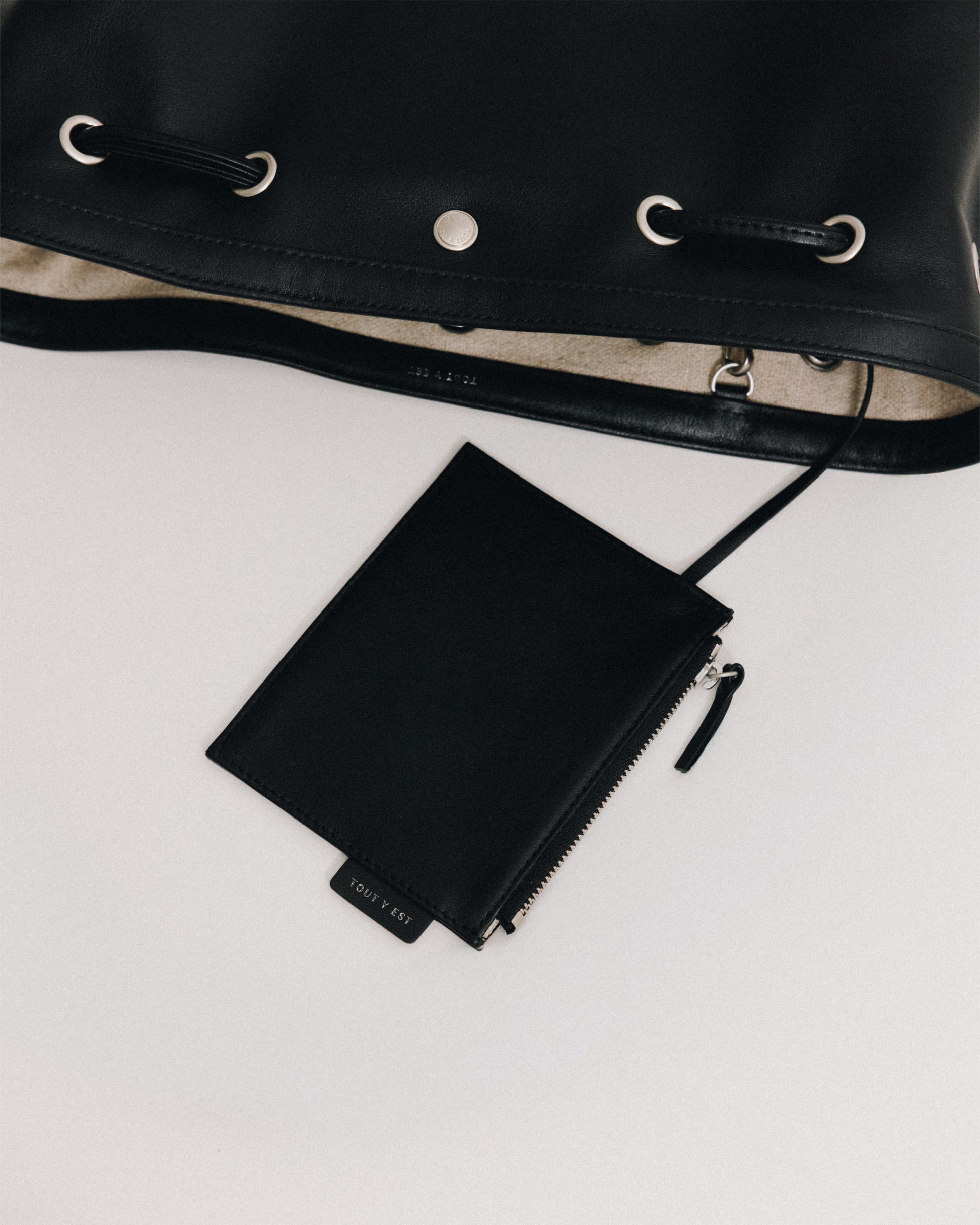 SAC COQUILLE BUCKET SOFT BLACK