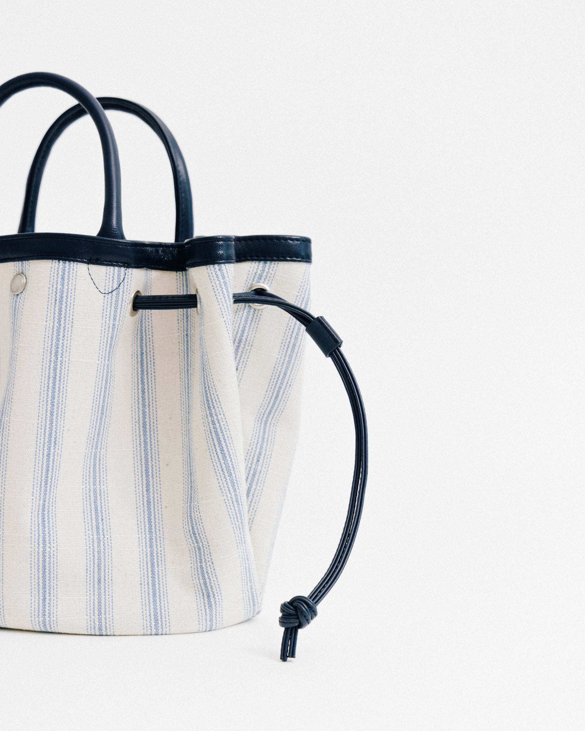 SAC COQUILLE SMALL BLUE STRIPE