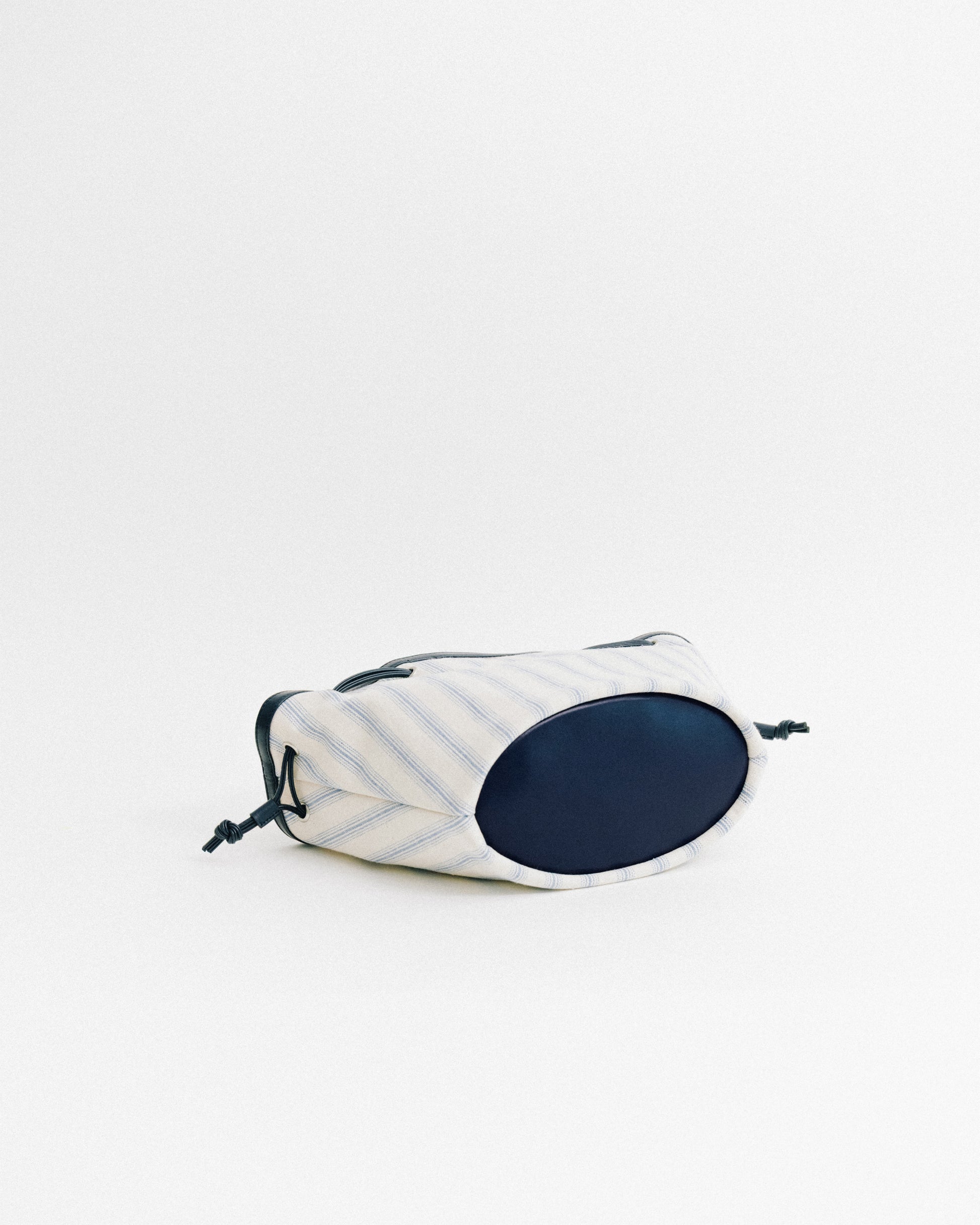 SAC COQUILLE SMALL BLUE STRIPE