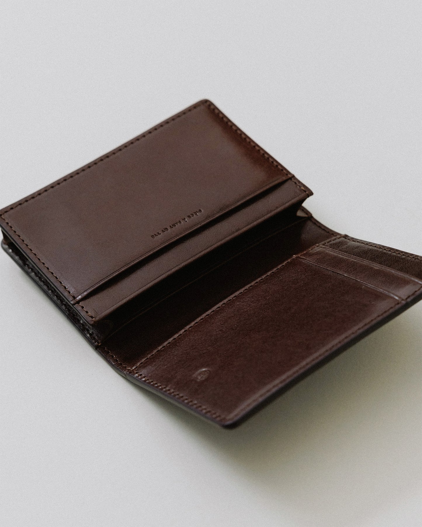 PORTE CARTES CARRÉ BROWN