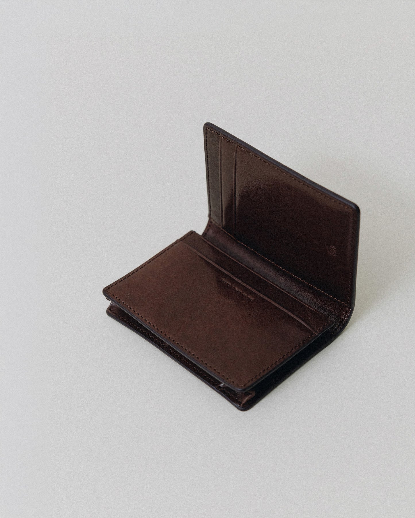 PORTE CARTES CARRÉ BROWN