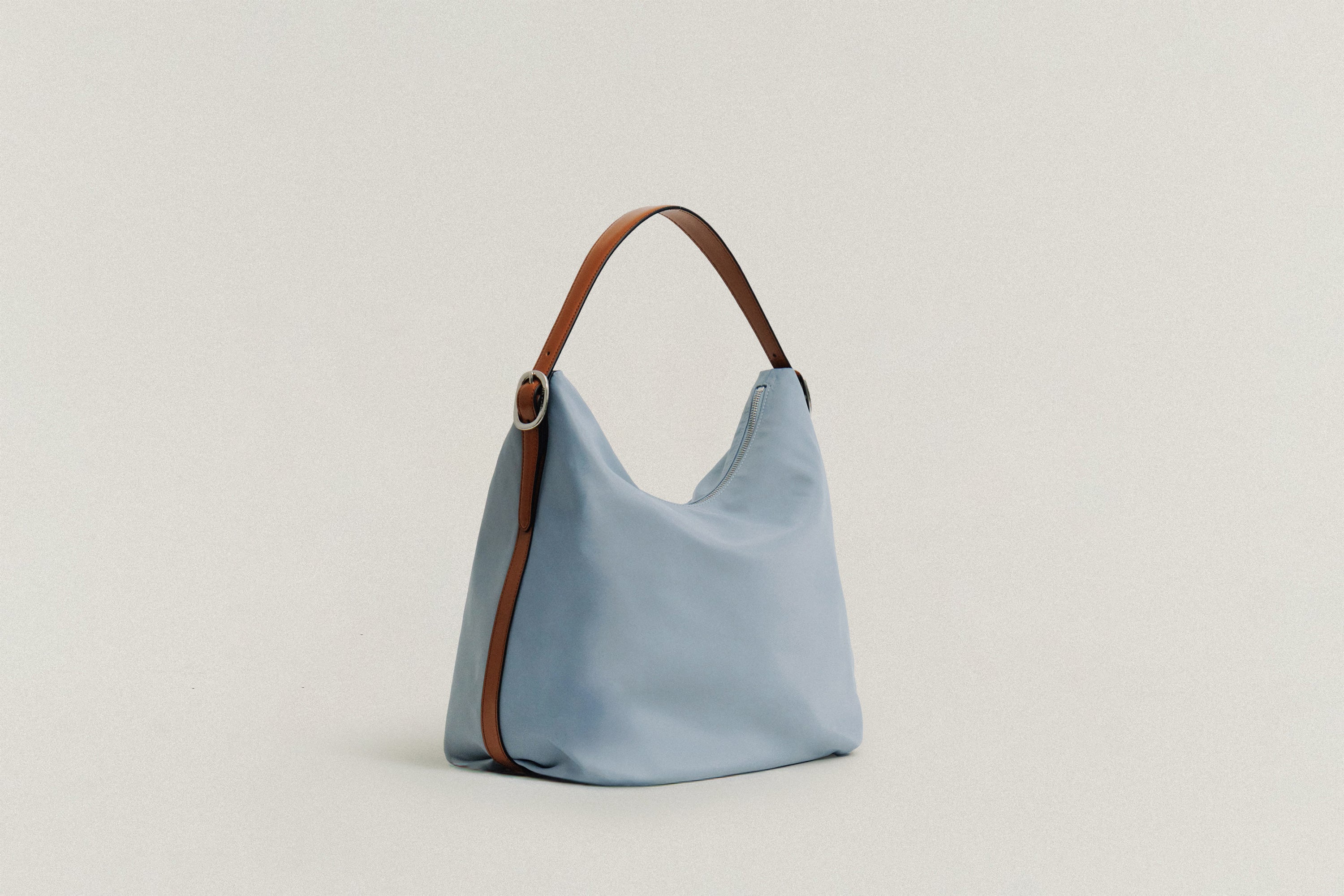 BAGS – TOUT Y EST