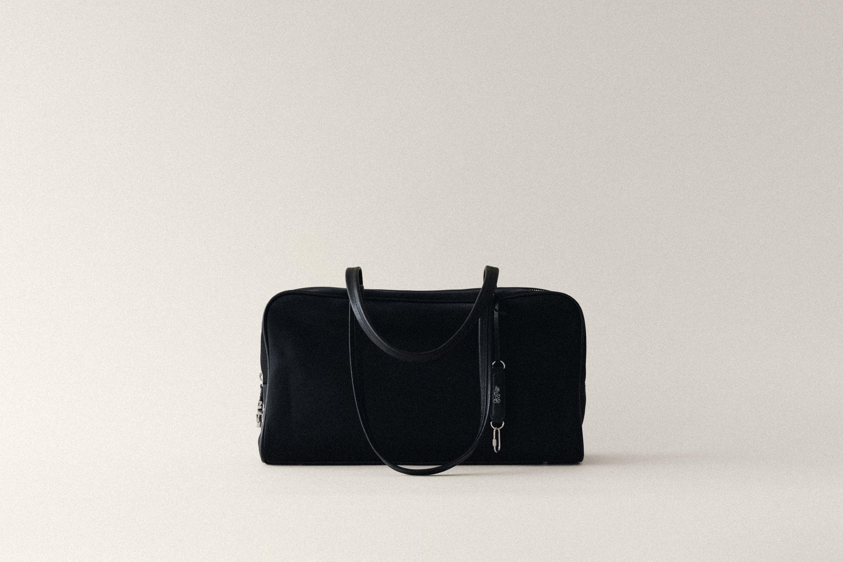 BAGS – TOUT Y EST