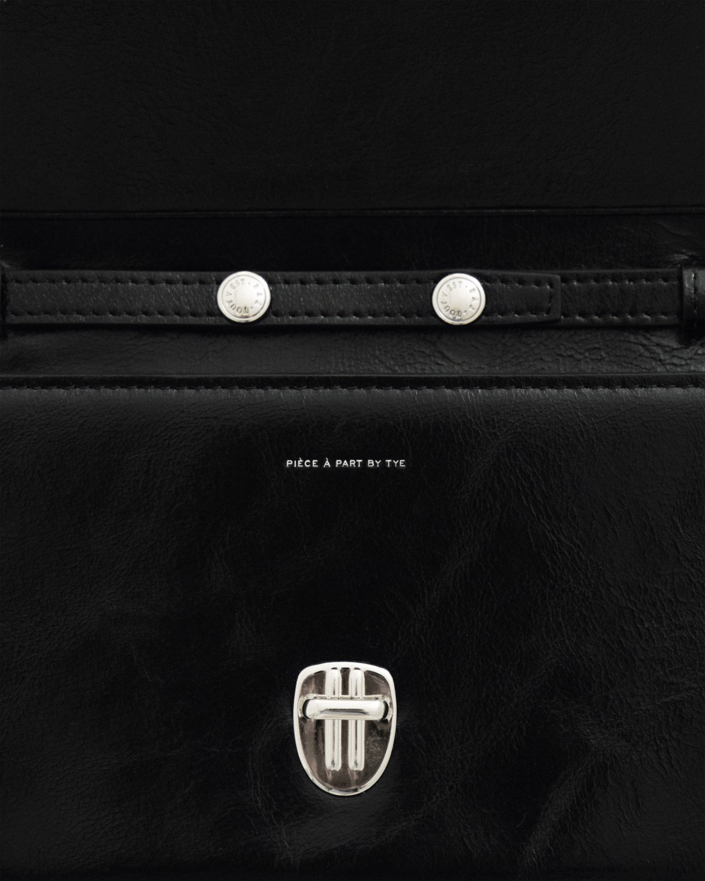 PORTE CARTES LOQUET ÉPAULE BLACK