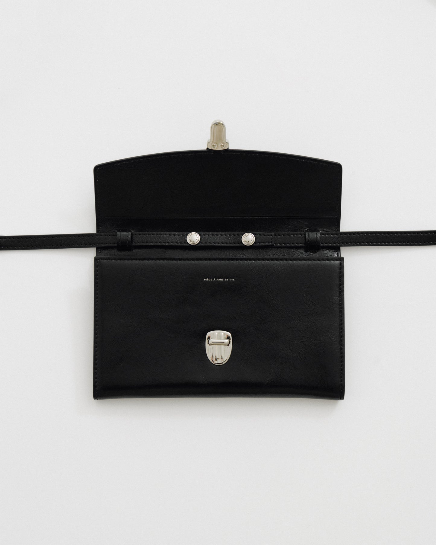 PORTE CARTES LOQUET ÉPAULE BLACK