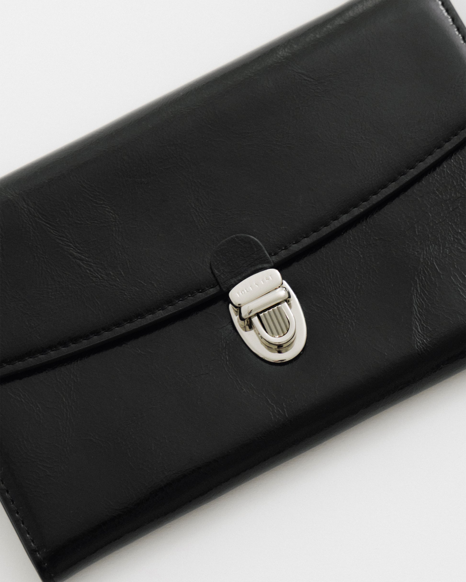 PORTE CARTES LOQUET ÉPAULE BLACK