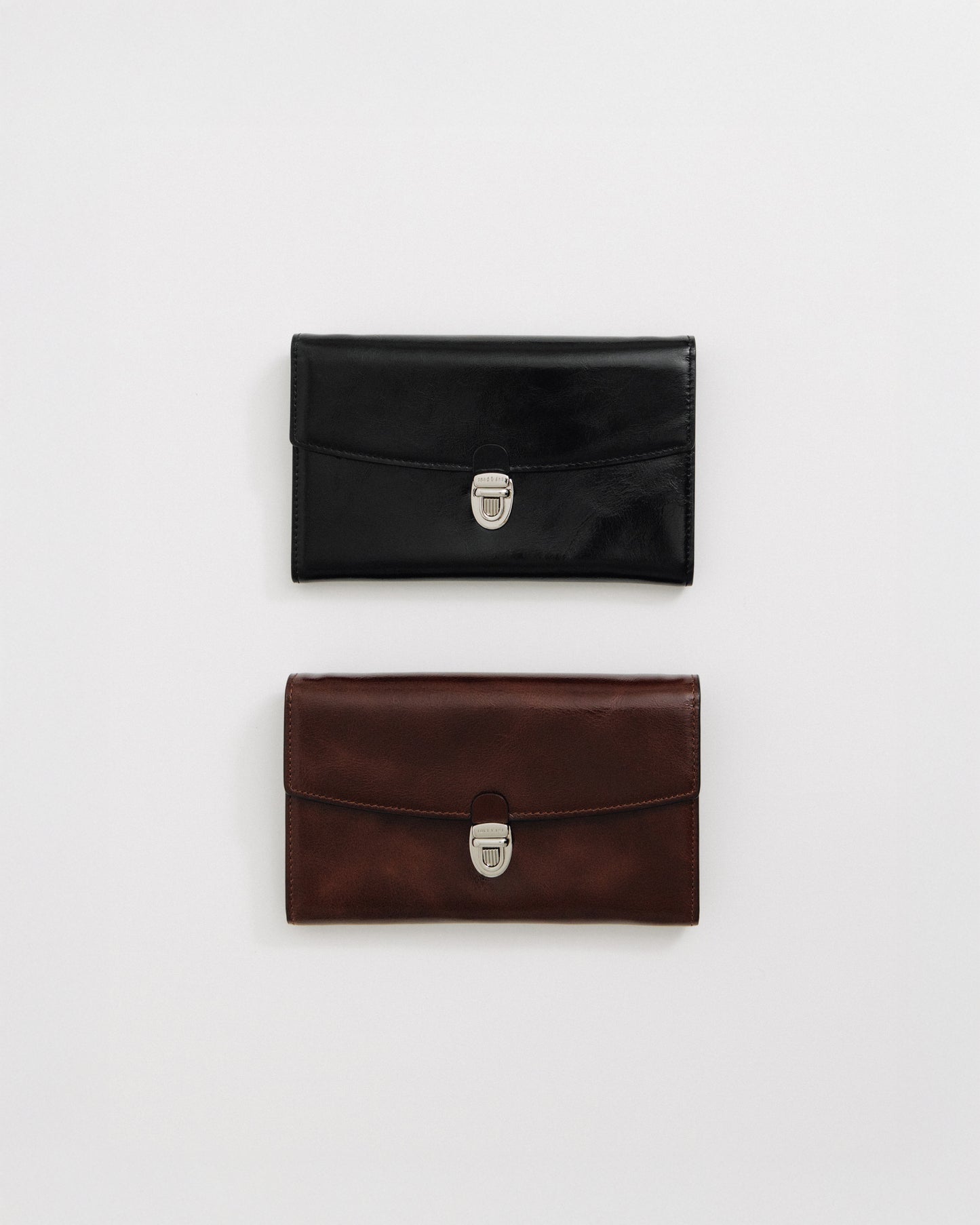PORTE CARTES LOQUET ÉPAULE BROWN