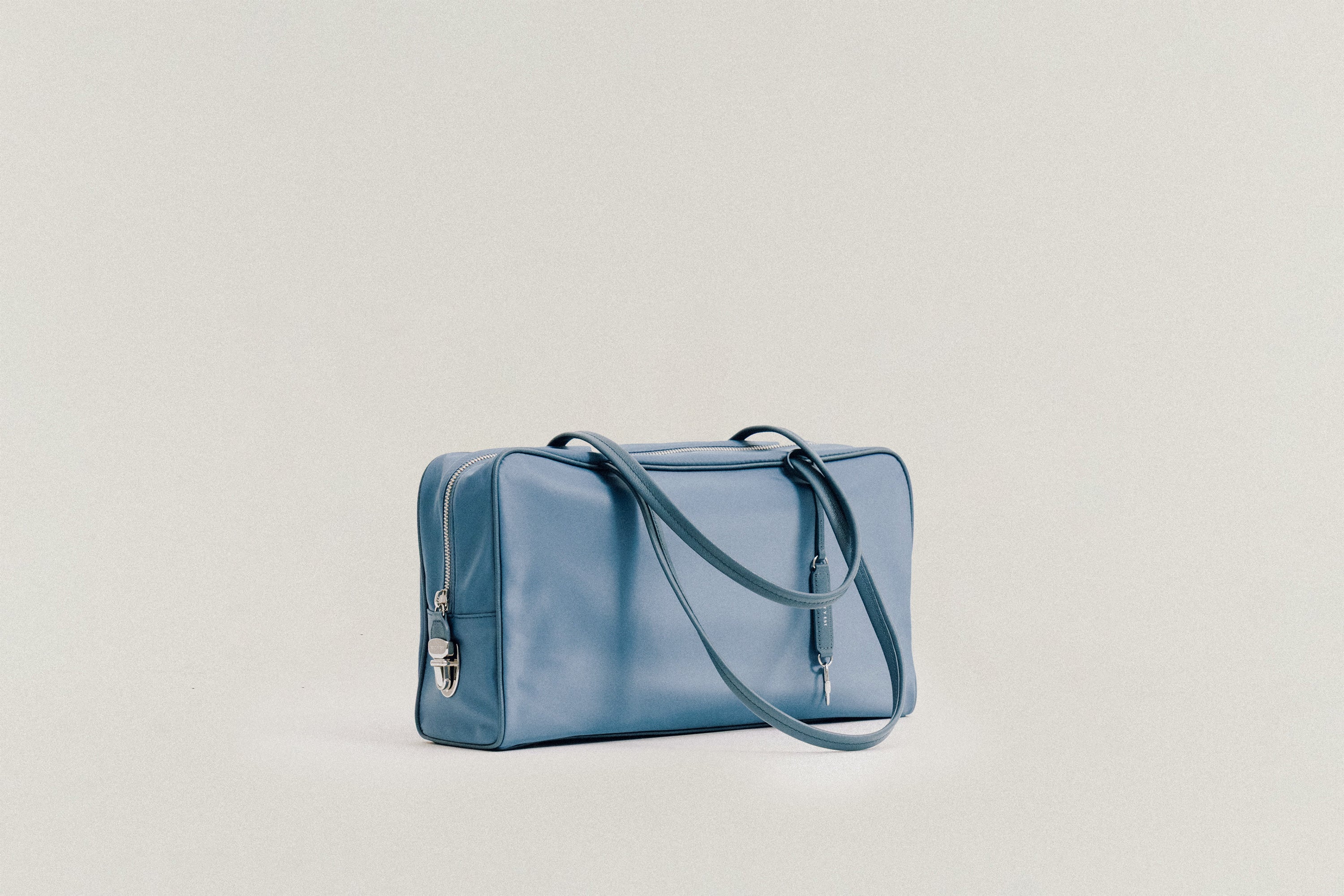 BAGS – TOUT Y EST