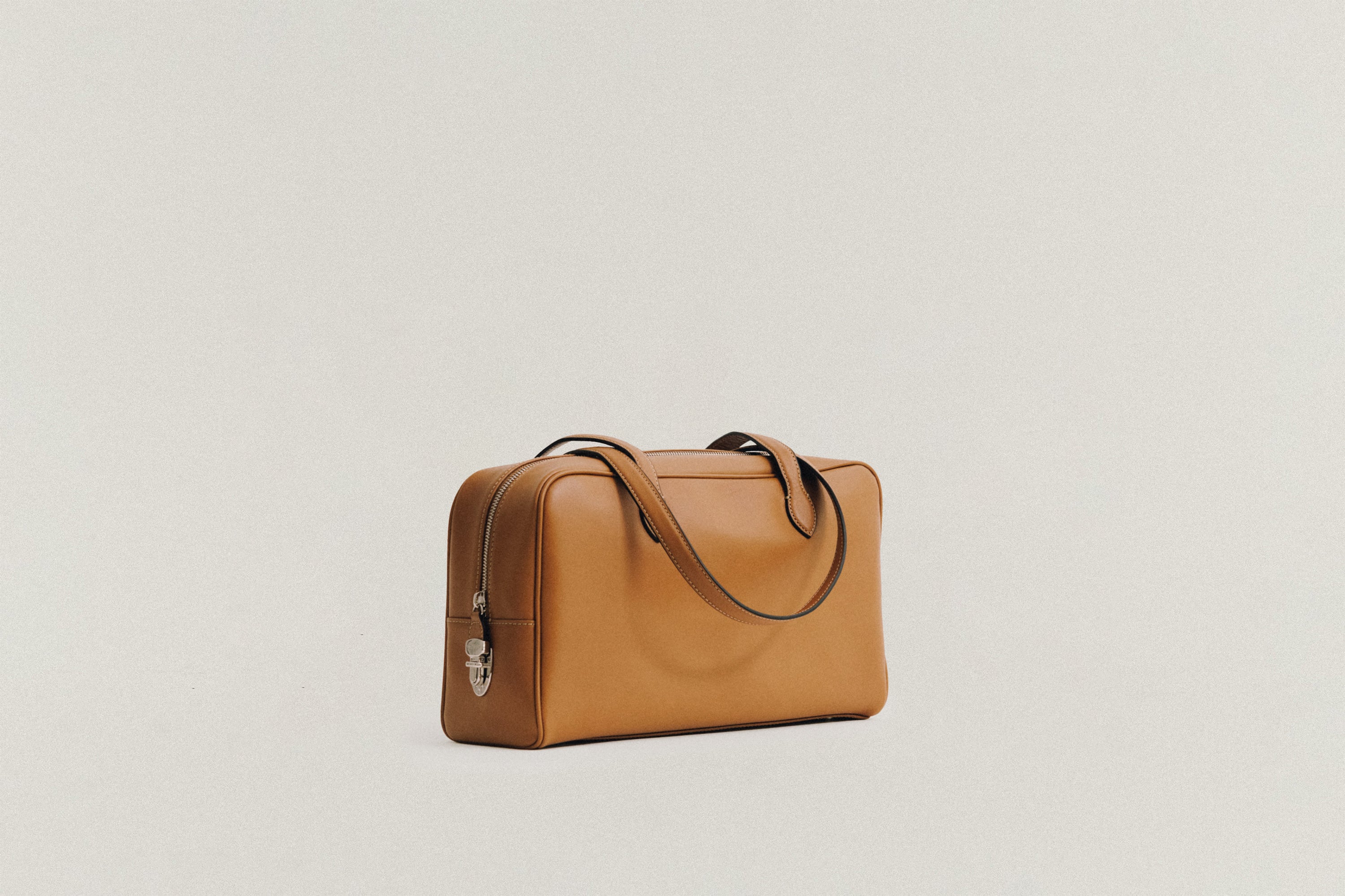 BAGS – TOUT Y EST