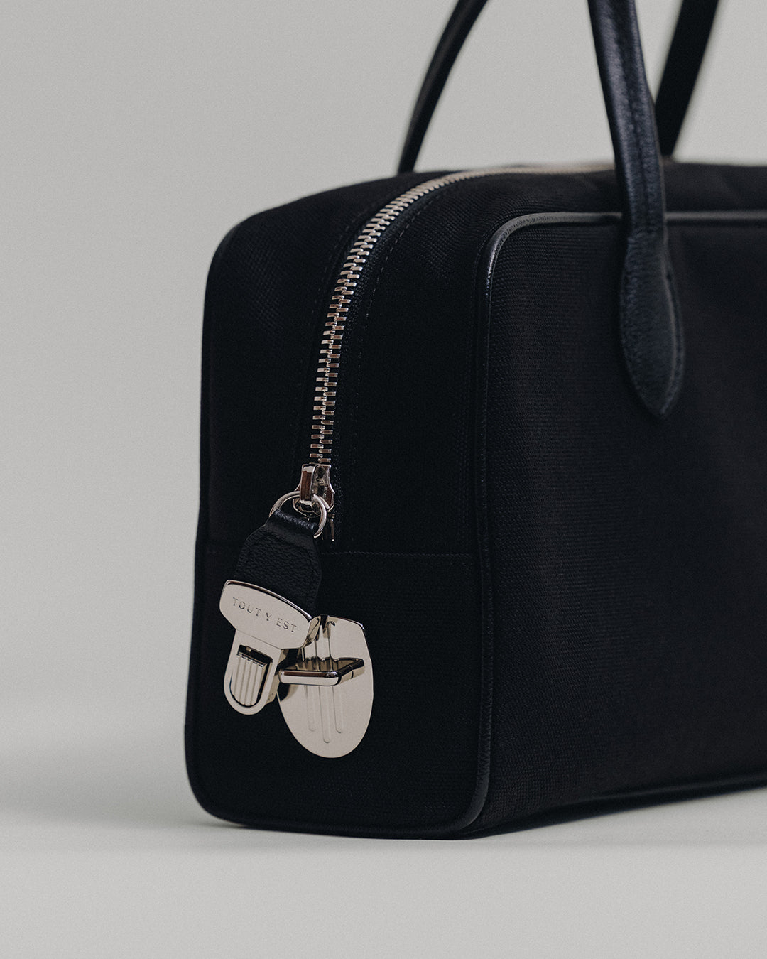 SAC LOQUET TOILE SMALL BLACK – TOUT Y EST