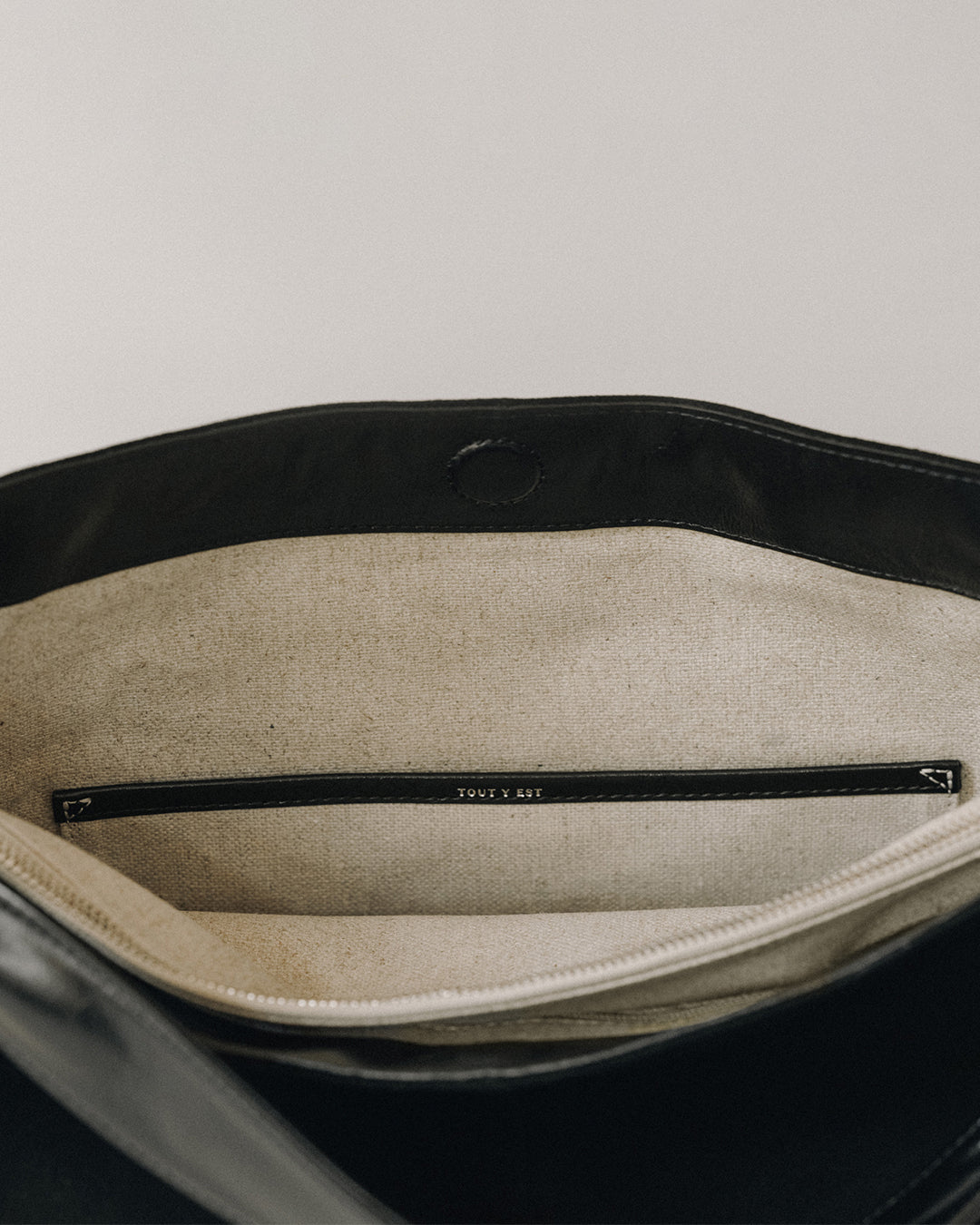 SAC NACELLE SUEDE BLACK
