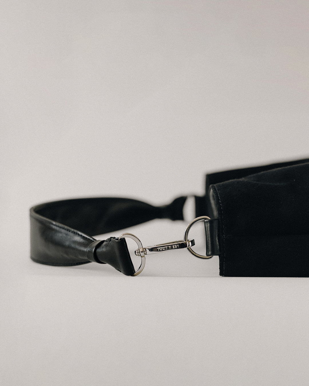 SAC NACELLE SUEDE BLACK