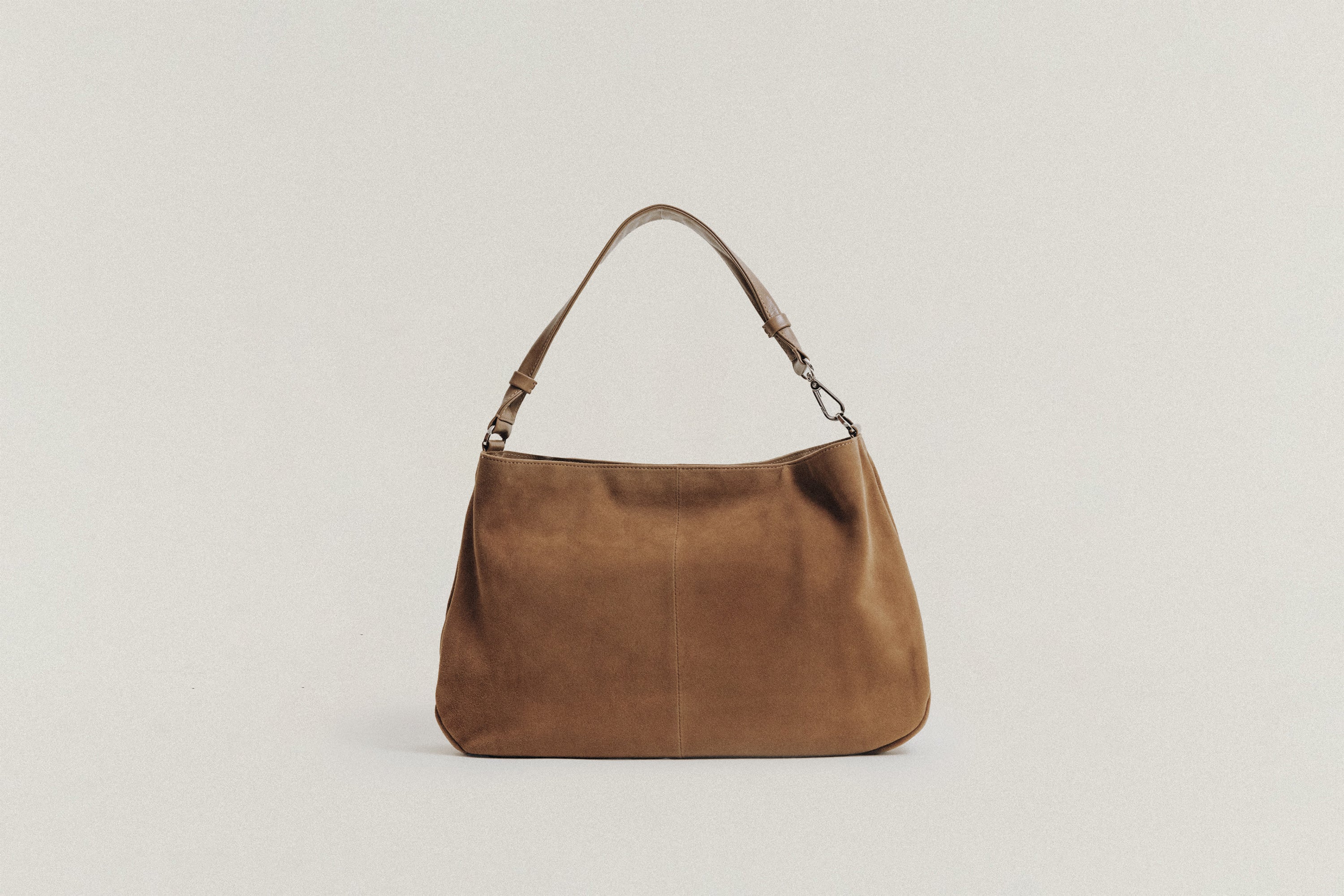 NEW IN – TOUT Y EST