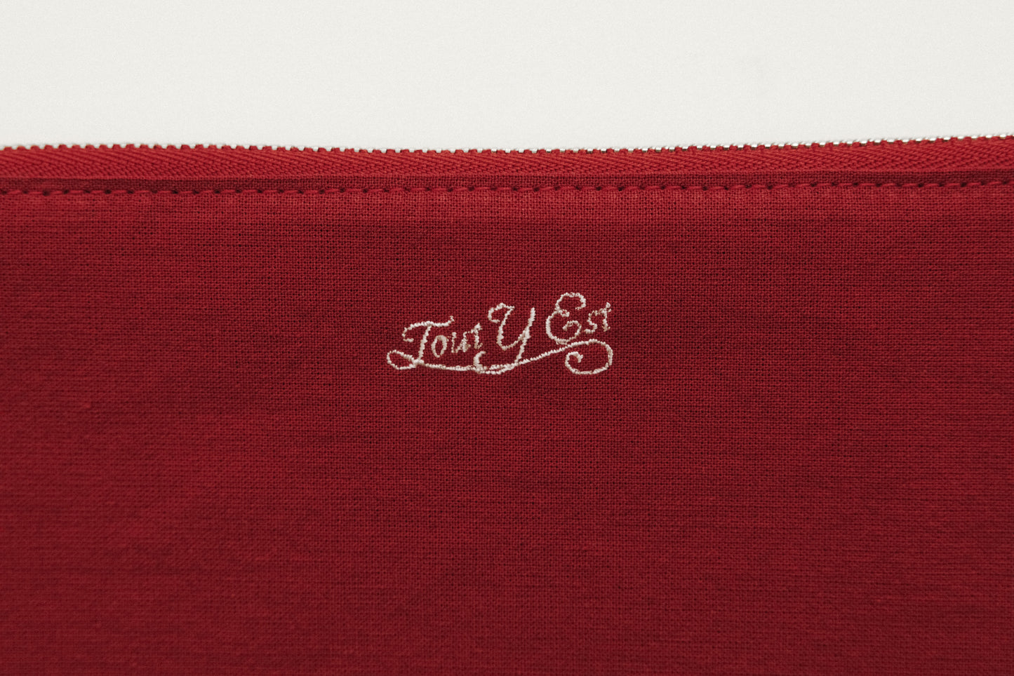 POCHETTE CARRÉE RED