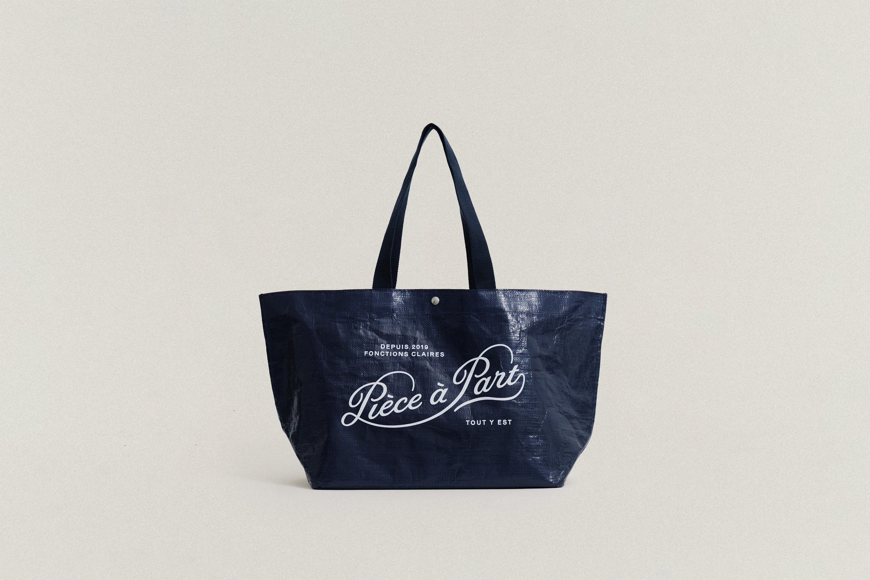 NEW IN – TOUT Y EST