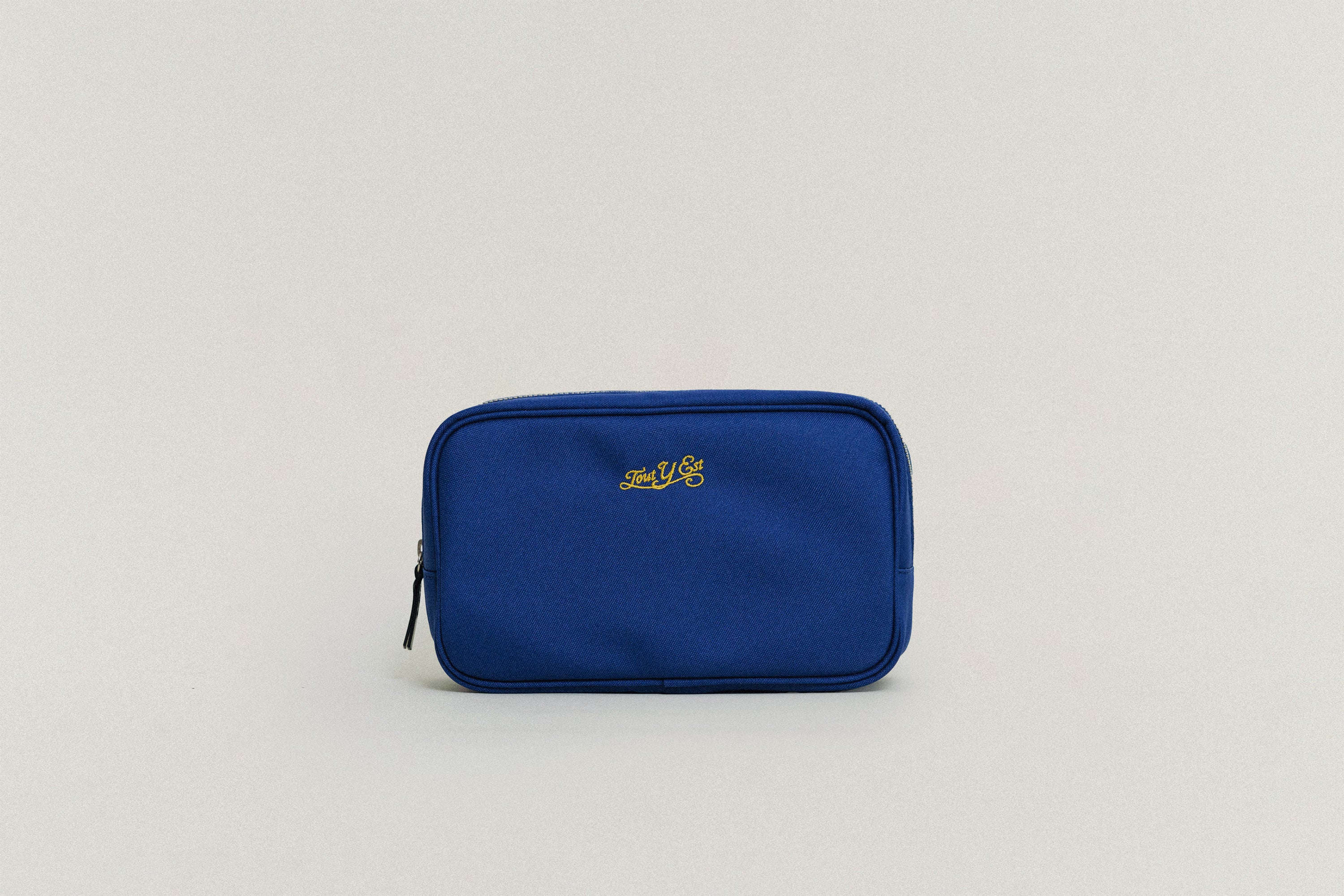 POUCH – Page 2 – TOUT Y EST