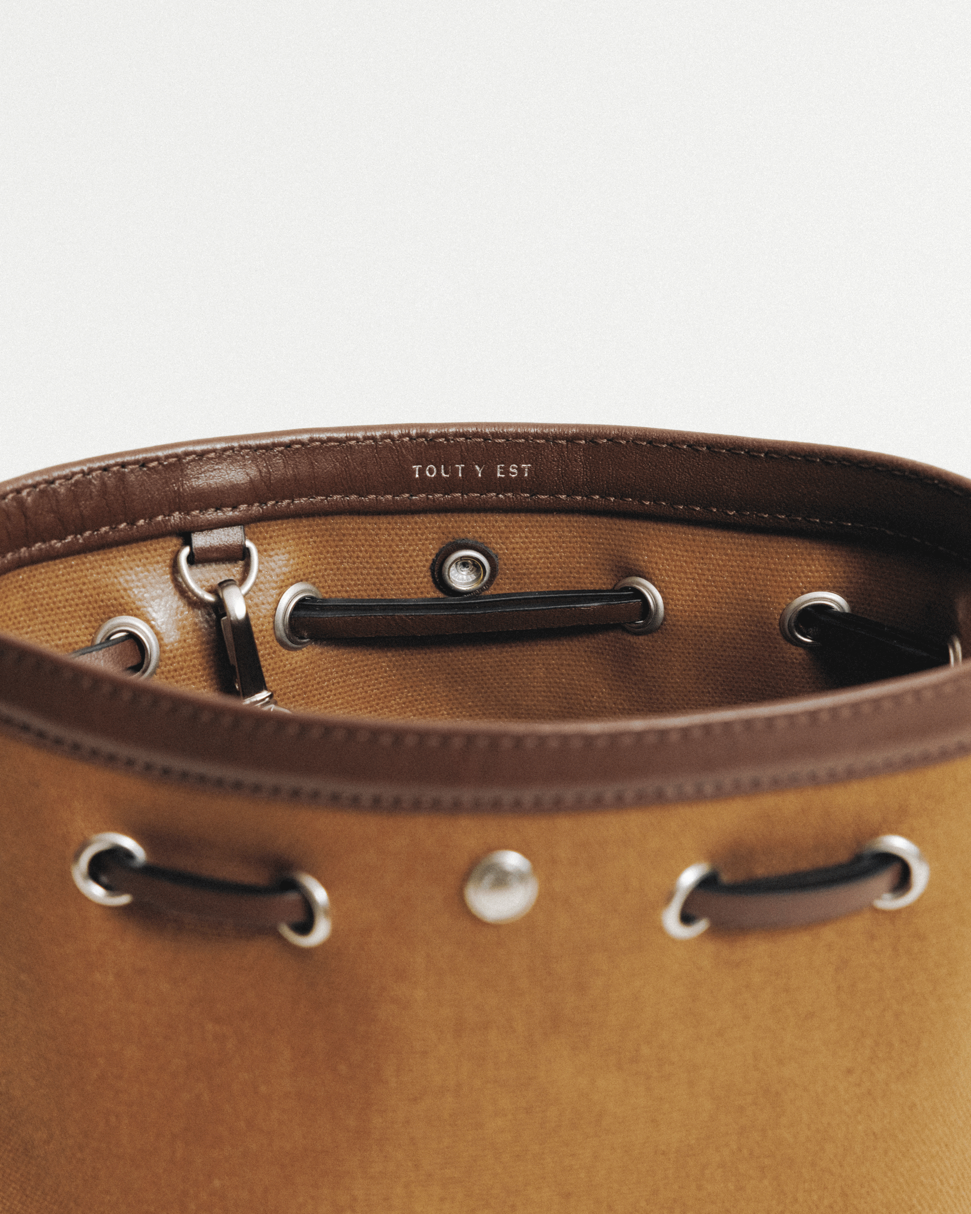 SAC COQUILLE BUCKET MINI TAN