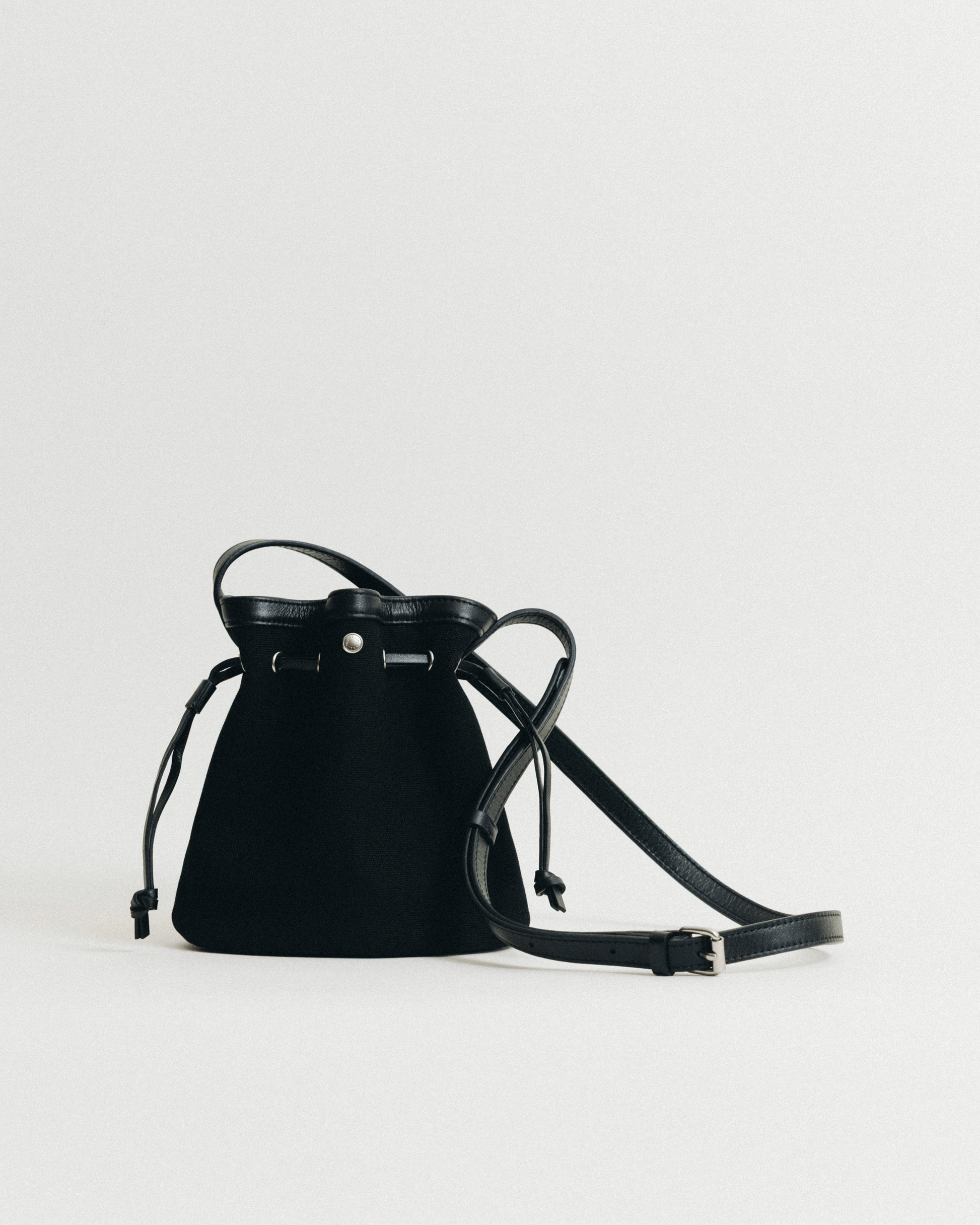 SAC COQUILLE BUCKET MINI BLACK