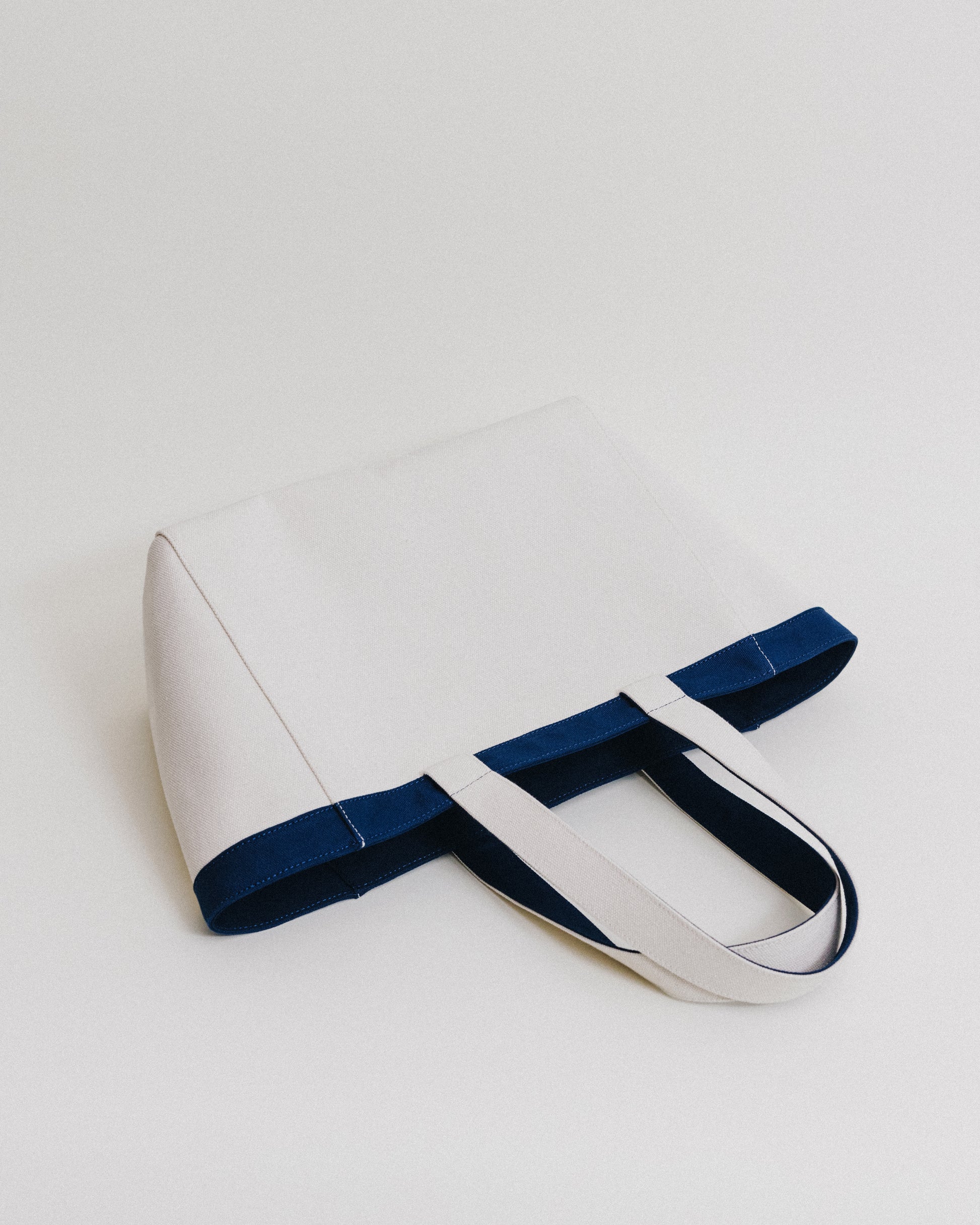 CABINET&CO. TOTE LARGE NAVY