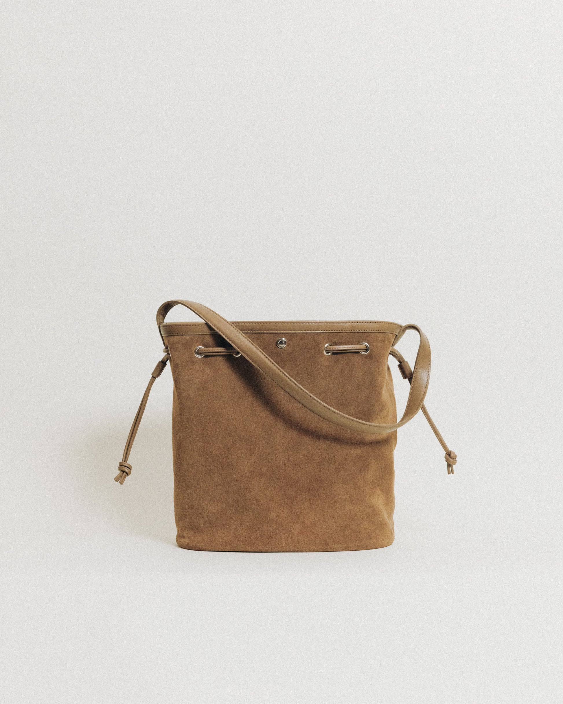 SAC COQUILLE BUCKET SUEDE BEIGE