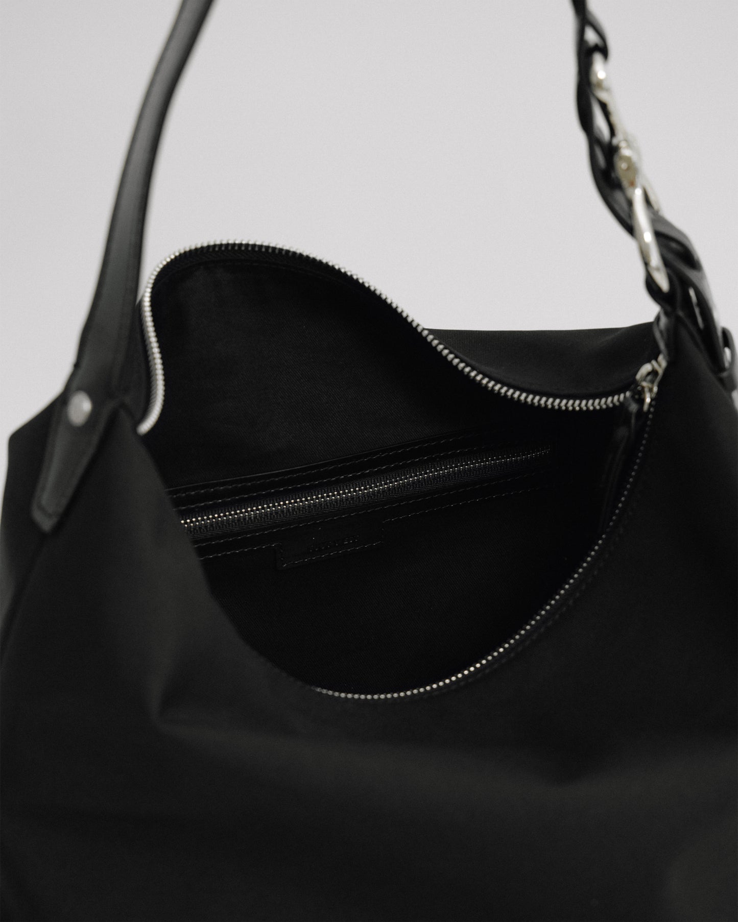 SAC TRESSÉ HOBO TOILE BLACK