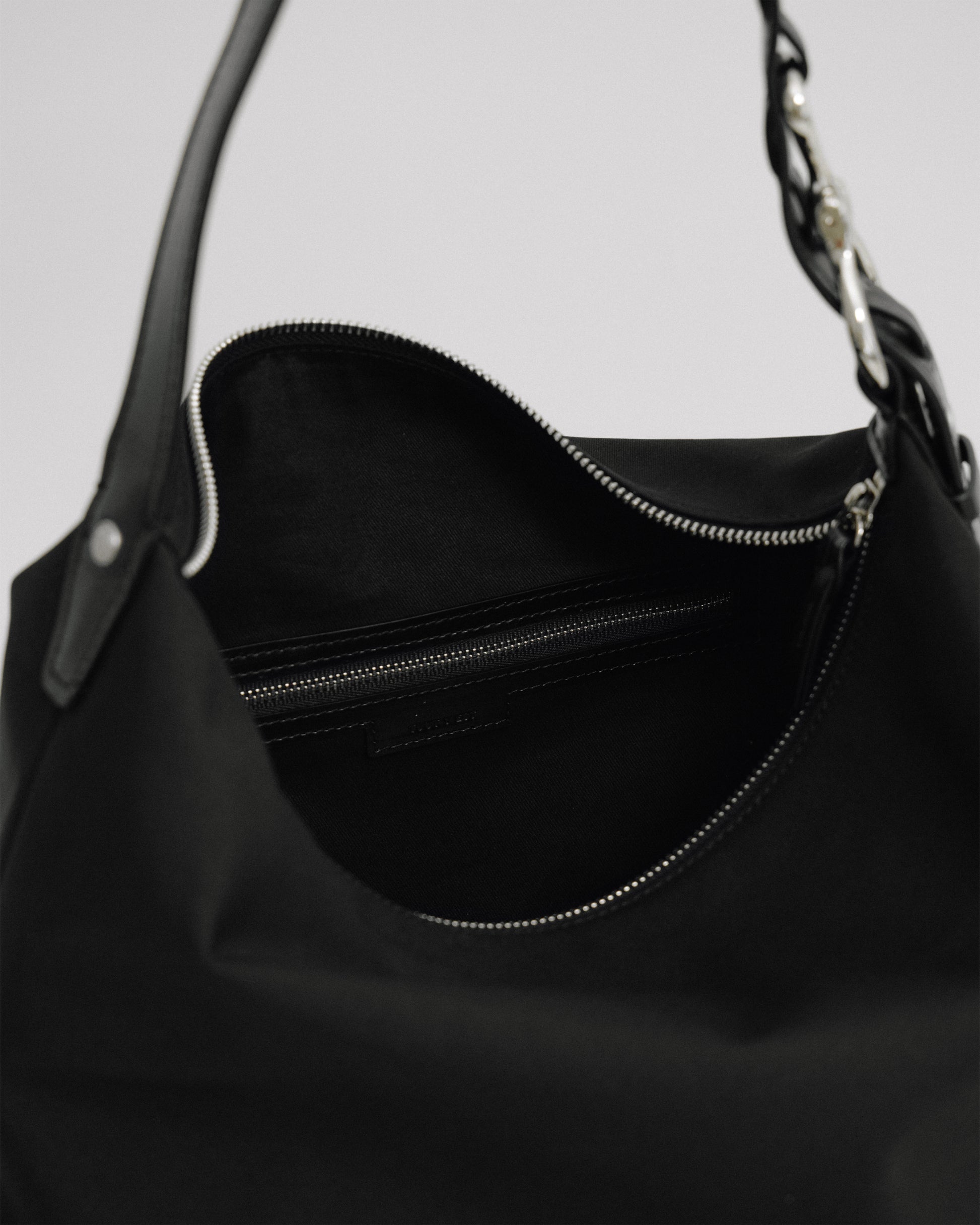 SAC TRESSÉ HOBO TOILE BLACK